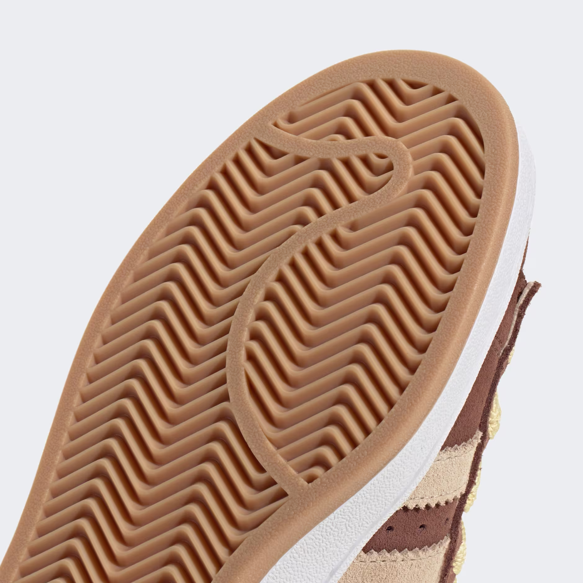 Adidas ქალის სპორტული ფეხსაცმელი