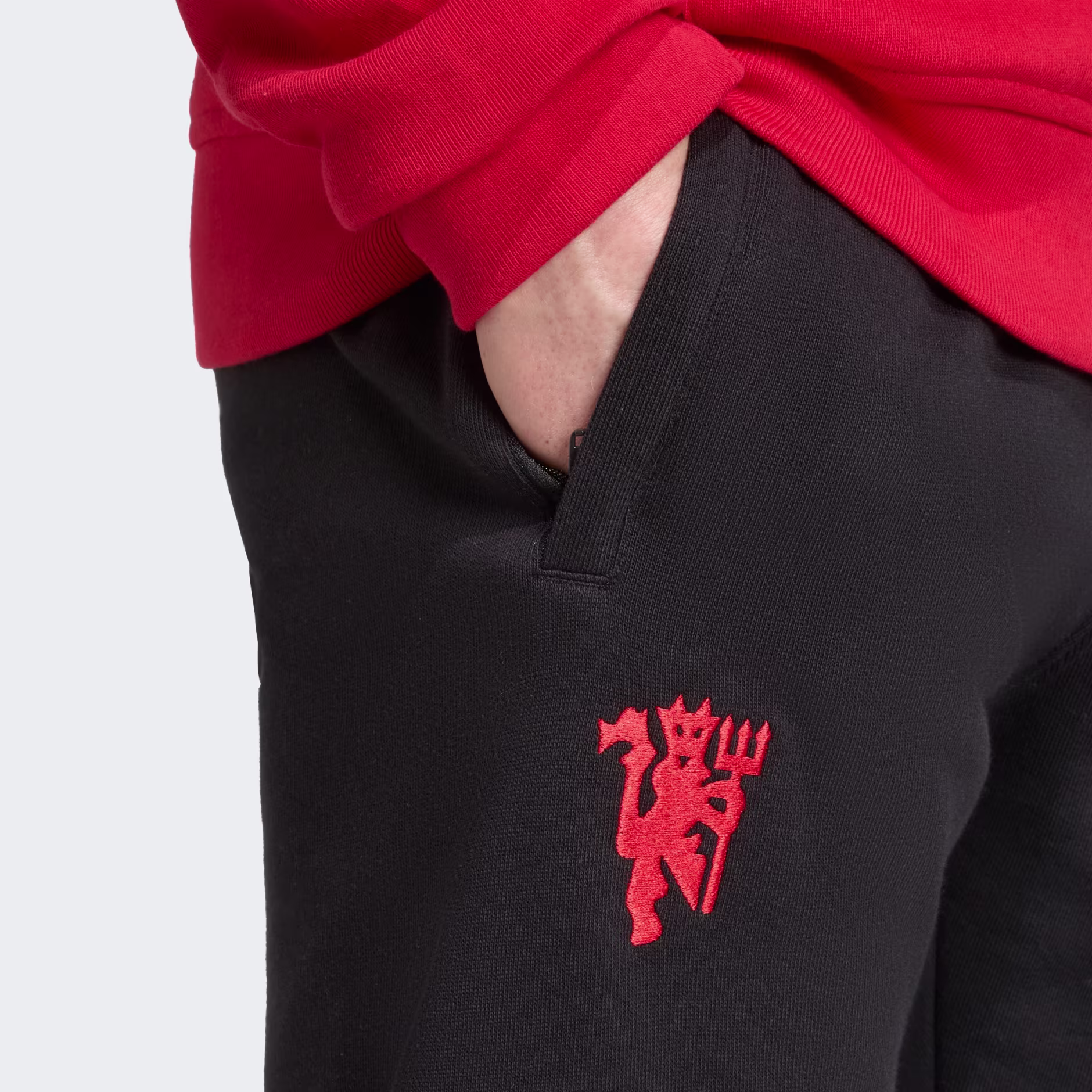 Adidas მამაკაცის შარვალი