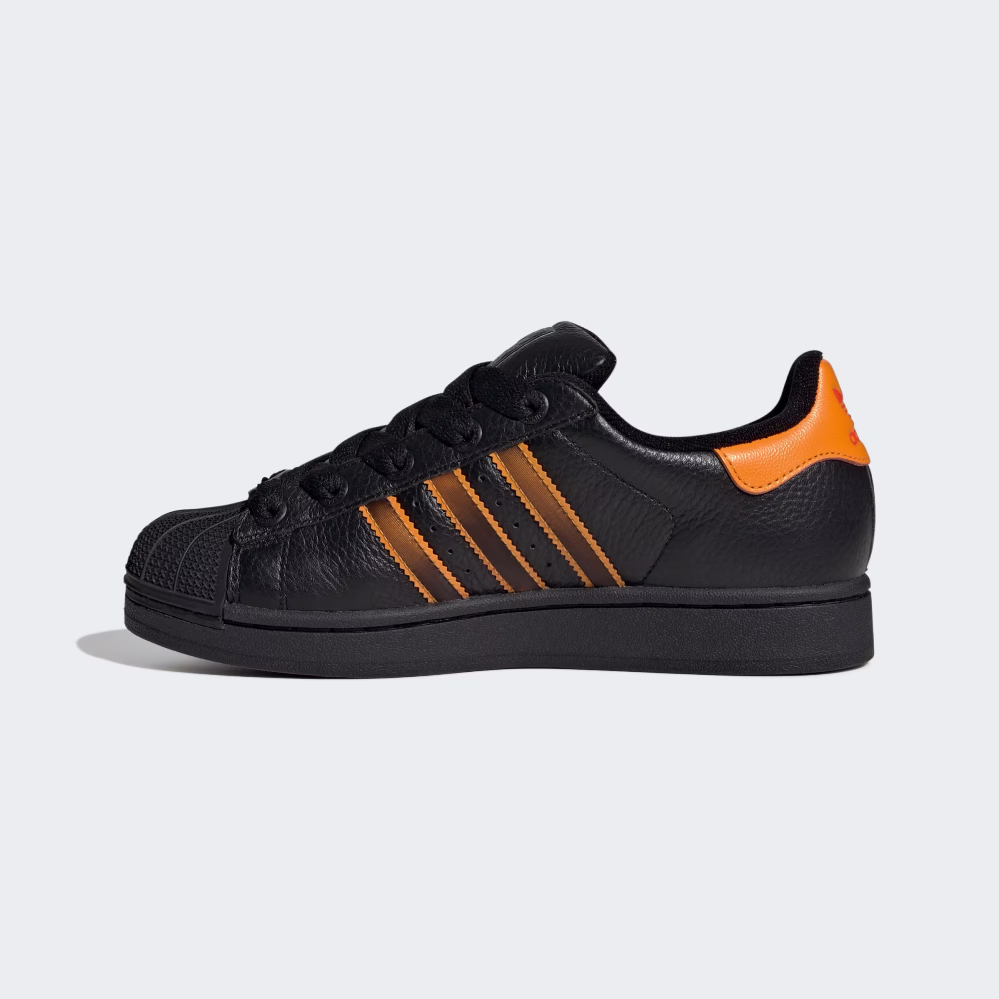 Adidas ქალის სპორტული ფეხსაცმელი