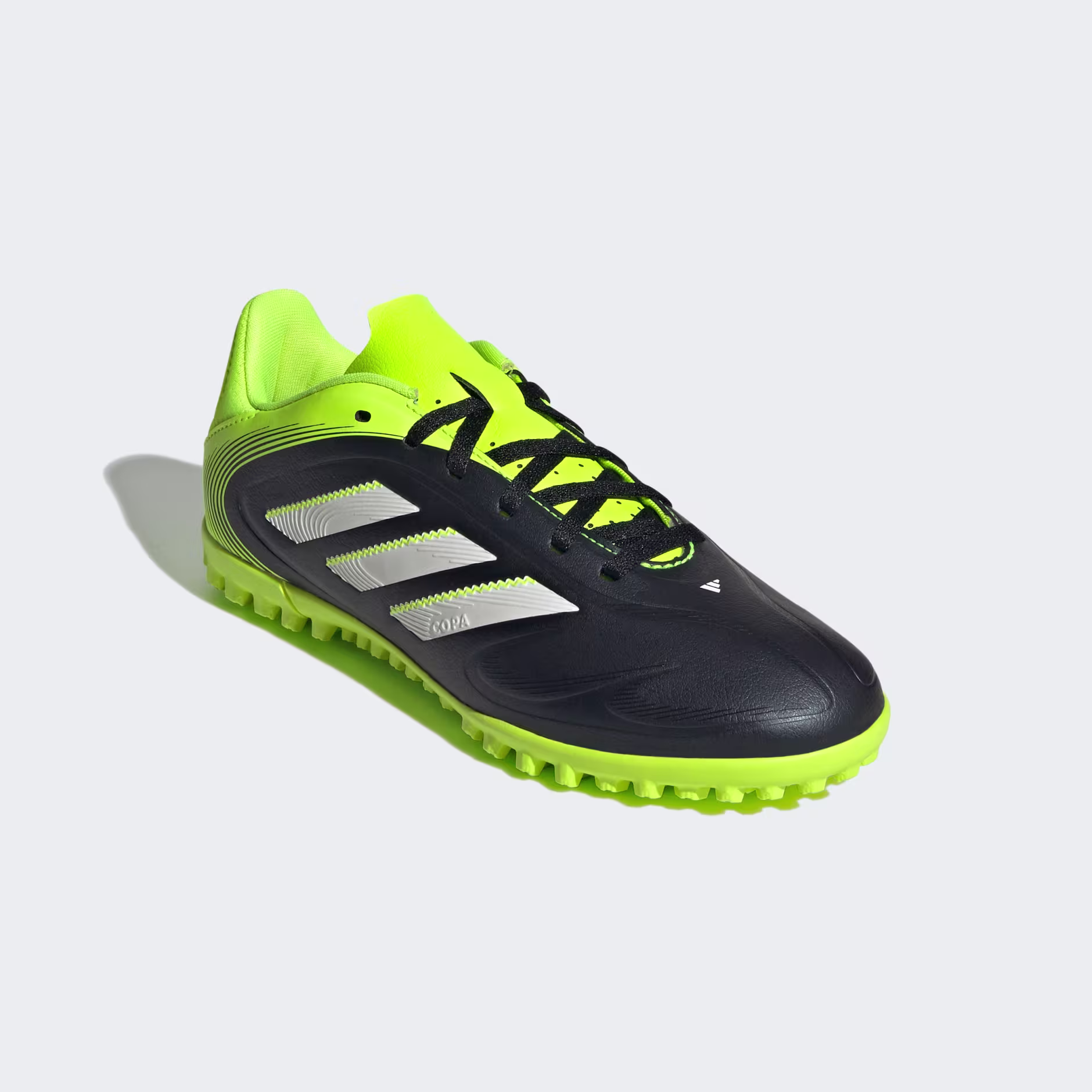 Adidas ბავშვის სპორტული ფეხსაცმელი