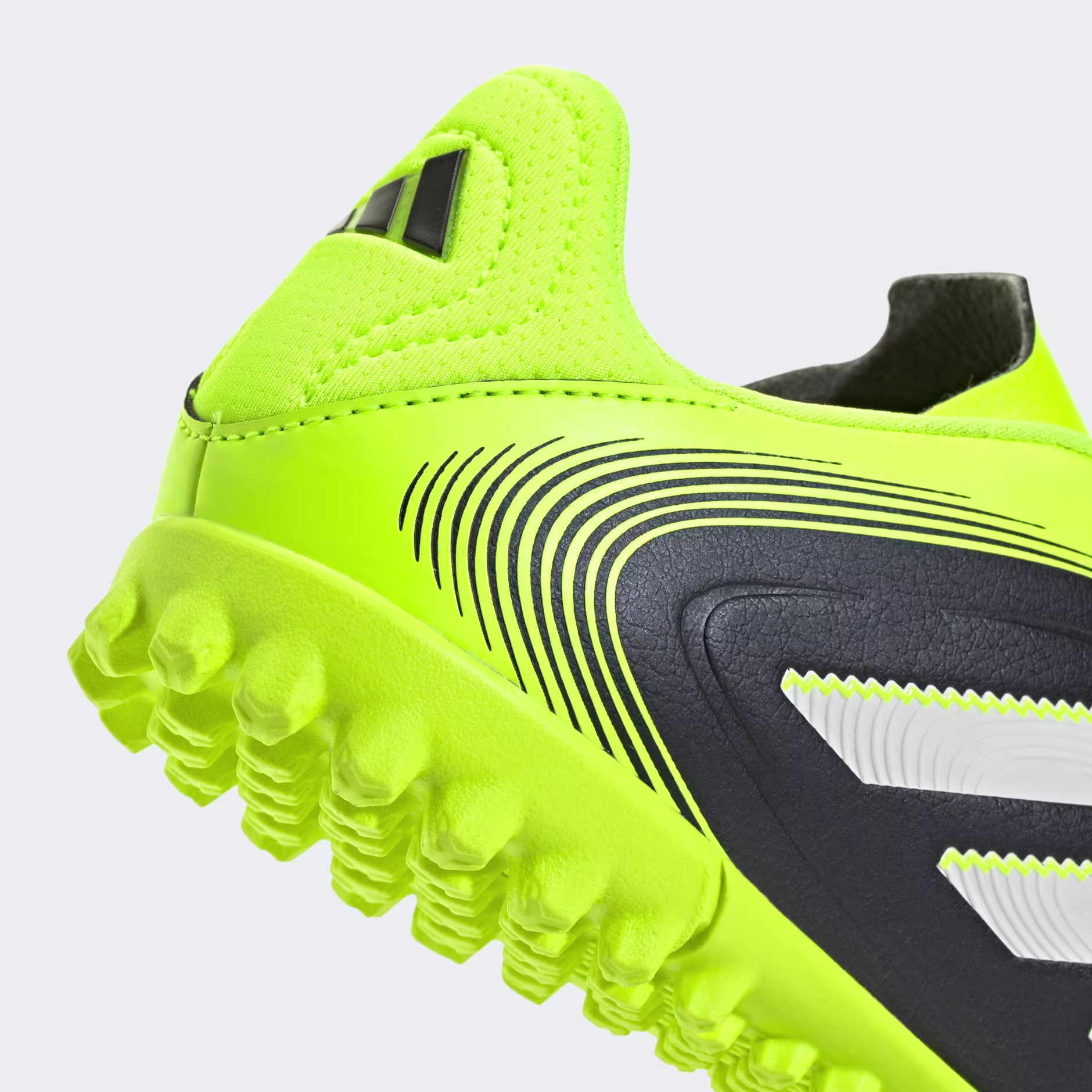 Adidas ბავშვის სპორტული ფეხსაცმელი
