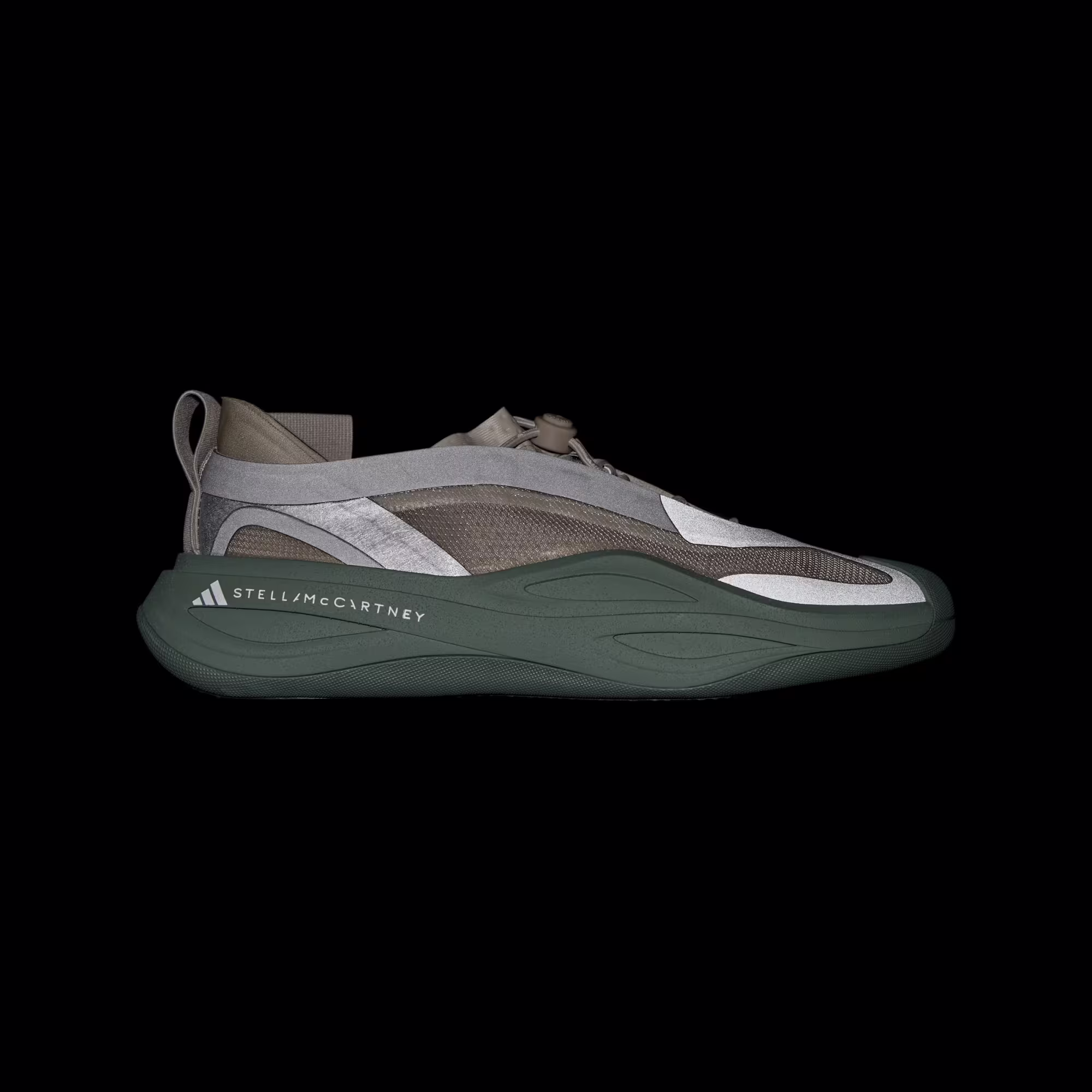 Adidas ქალის სპორტული ფეხსაცმელი