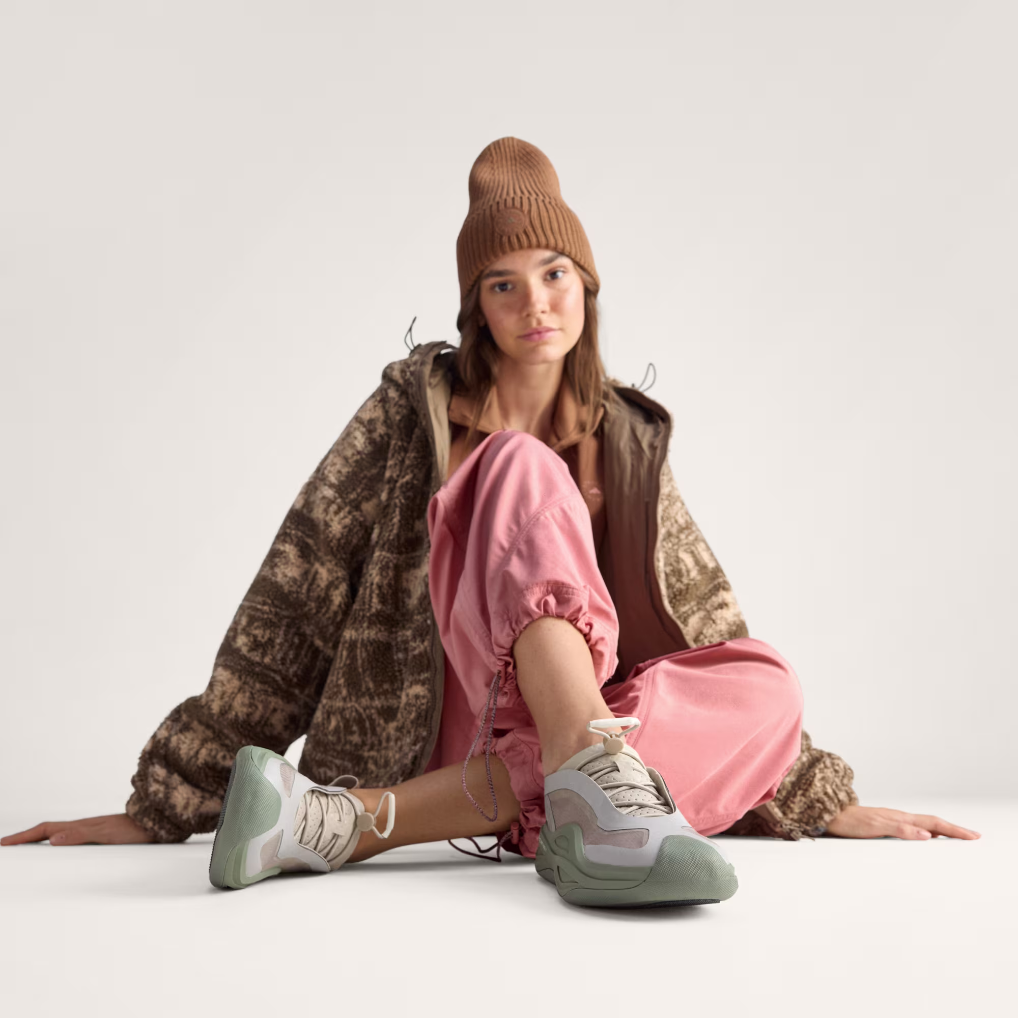 Adidas ქალის სპორტული ფეხსაცმელი