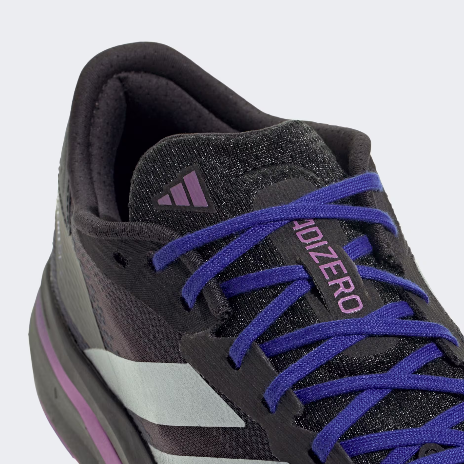 Adidas ქალის სპორტული ფეხსაცმელი