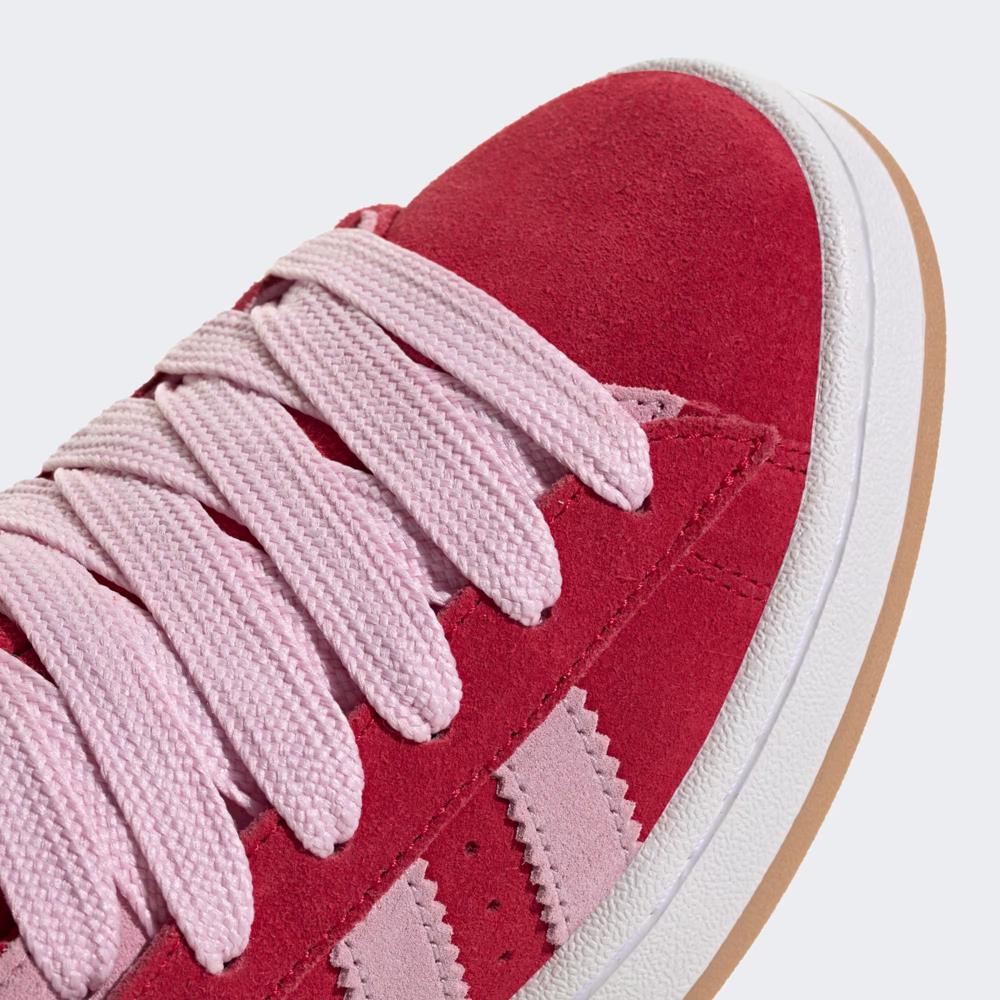 Adidas ქალის სპორტული ფეხსაცმელი