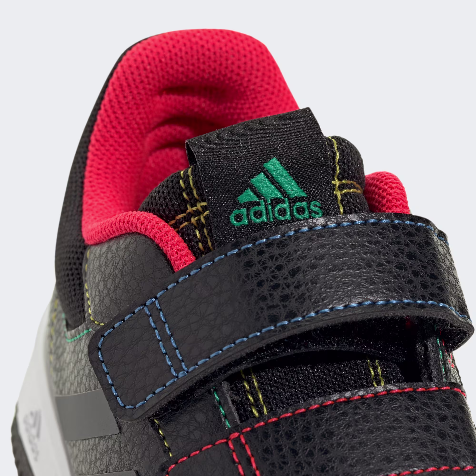 Adidas ბავშვის სპორტული ფეხსაცმელი