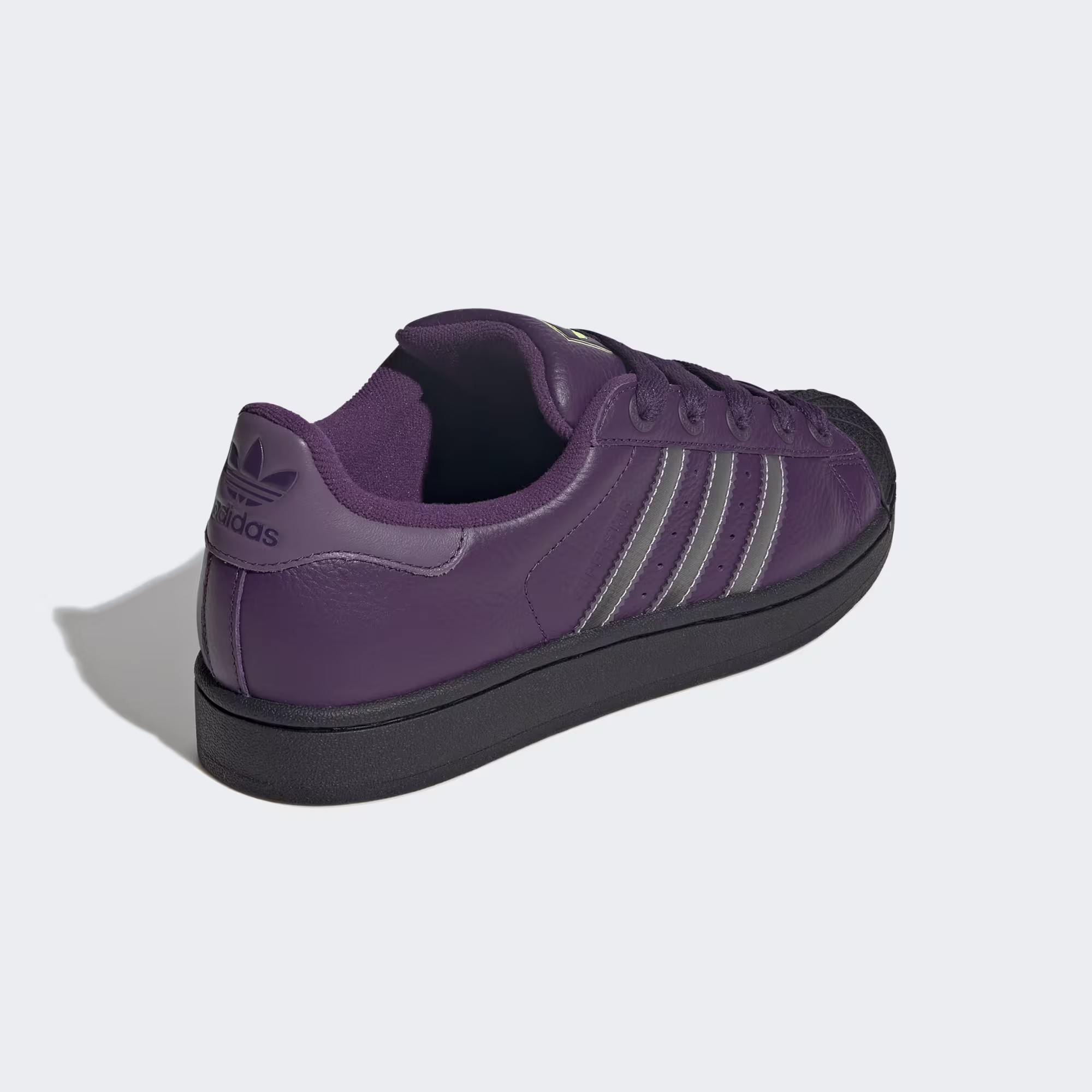 Adidas ქალის სპორტული ფეხსაცმელი