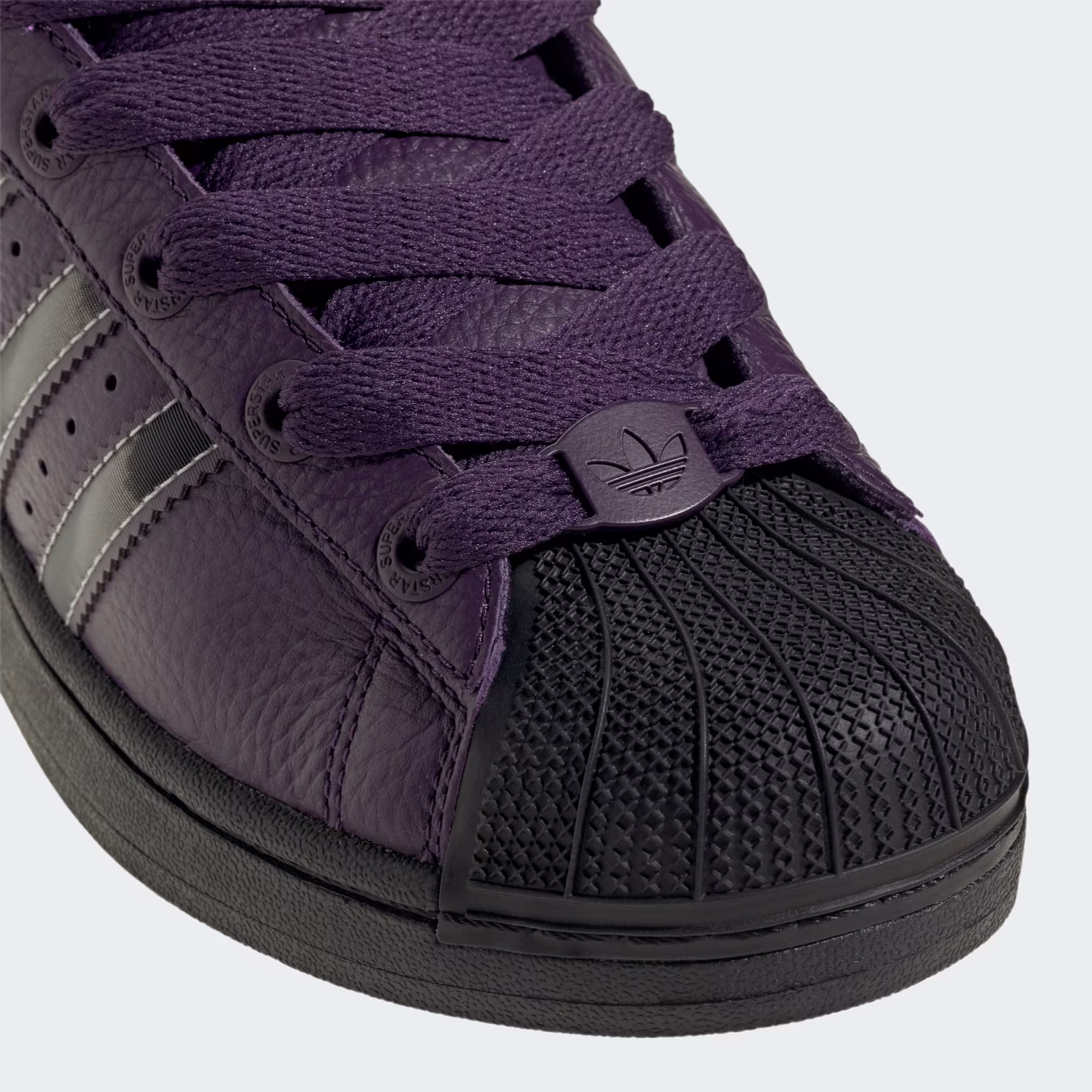 Adidas ქალის სპორტული ფეხსაცმელი