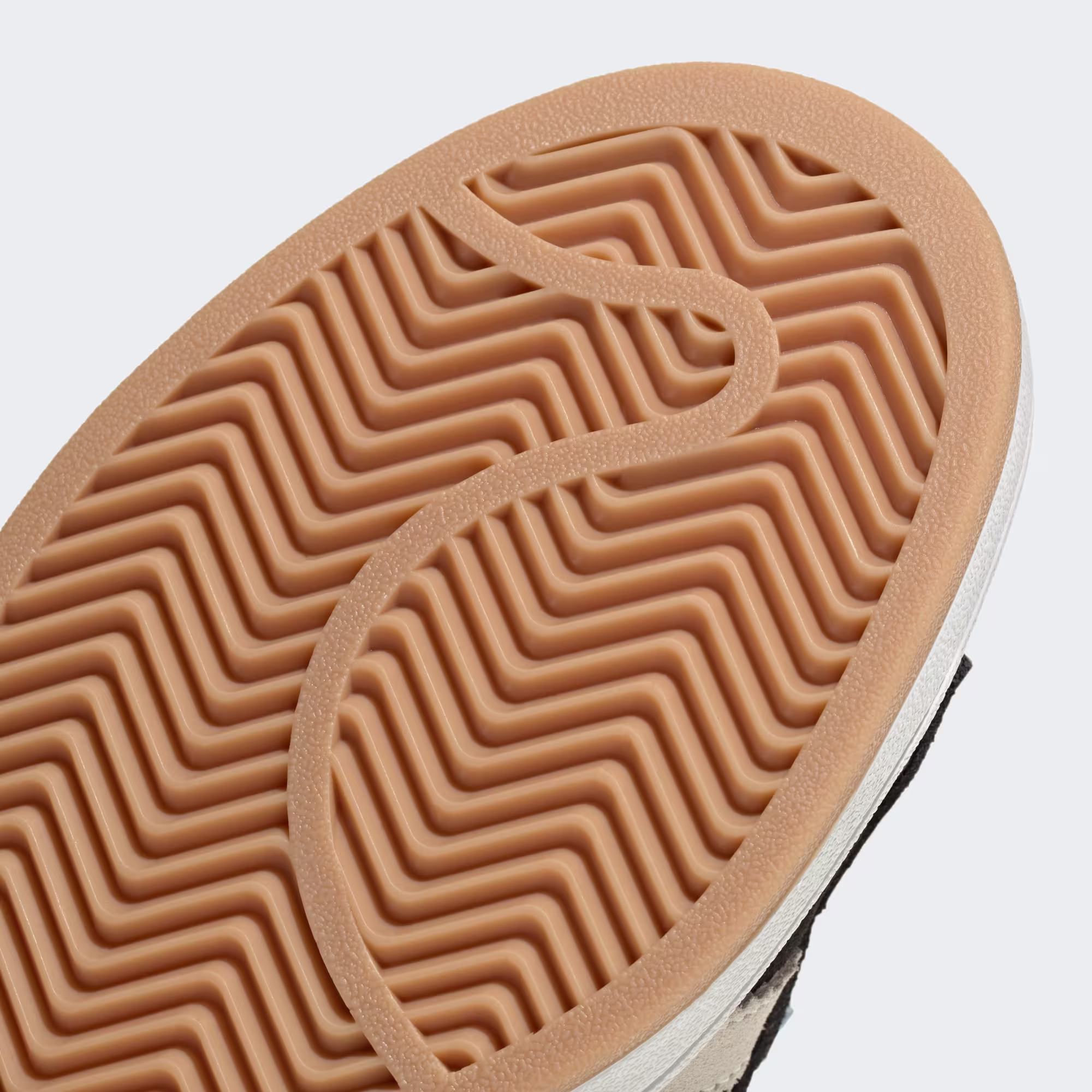 Adidas ქალის სპორტული ფეხსაცმელი