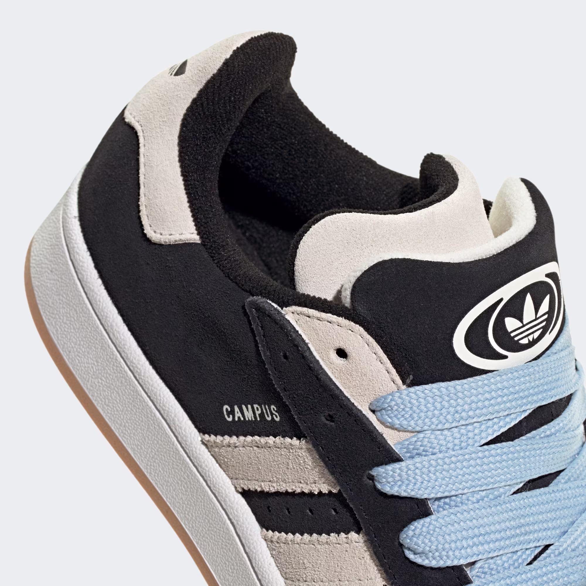 Adidas ქალის სპორტული ფეხსაცმელი
