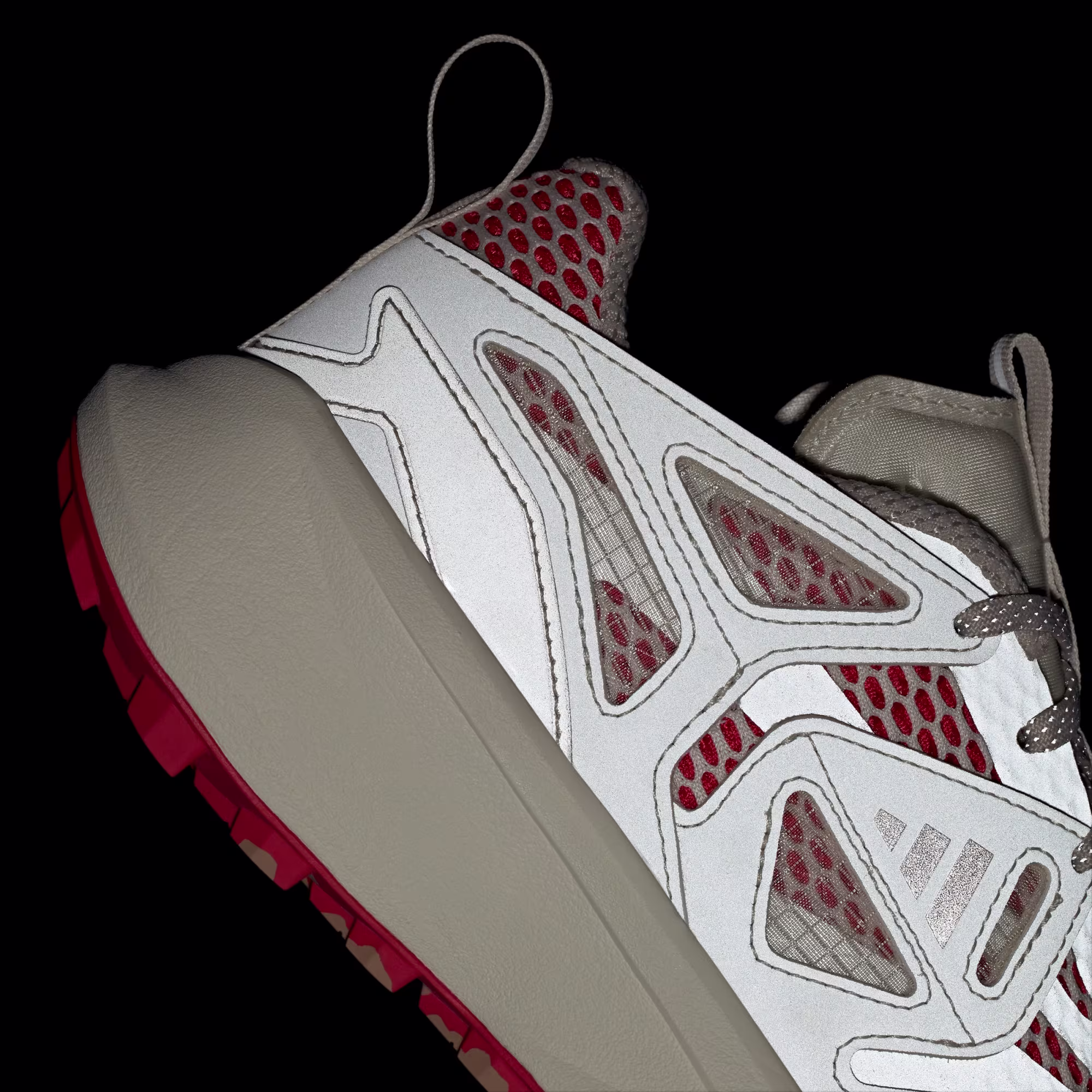 Adidas ქალის სპორტული ფეხსაცმელი
