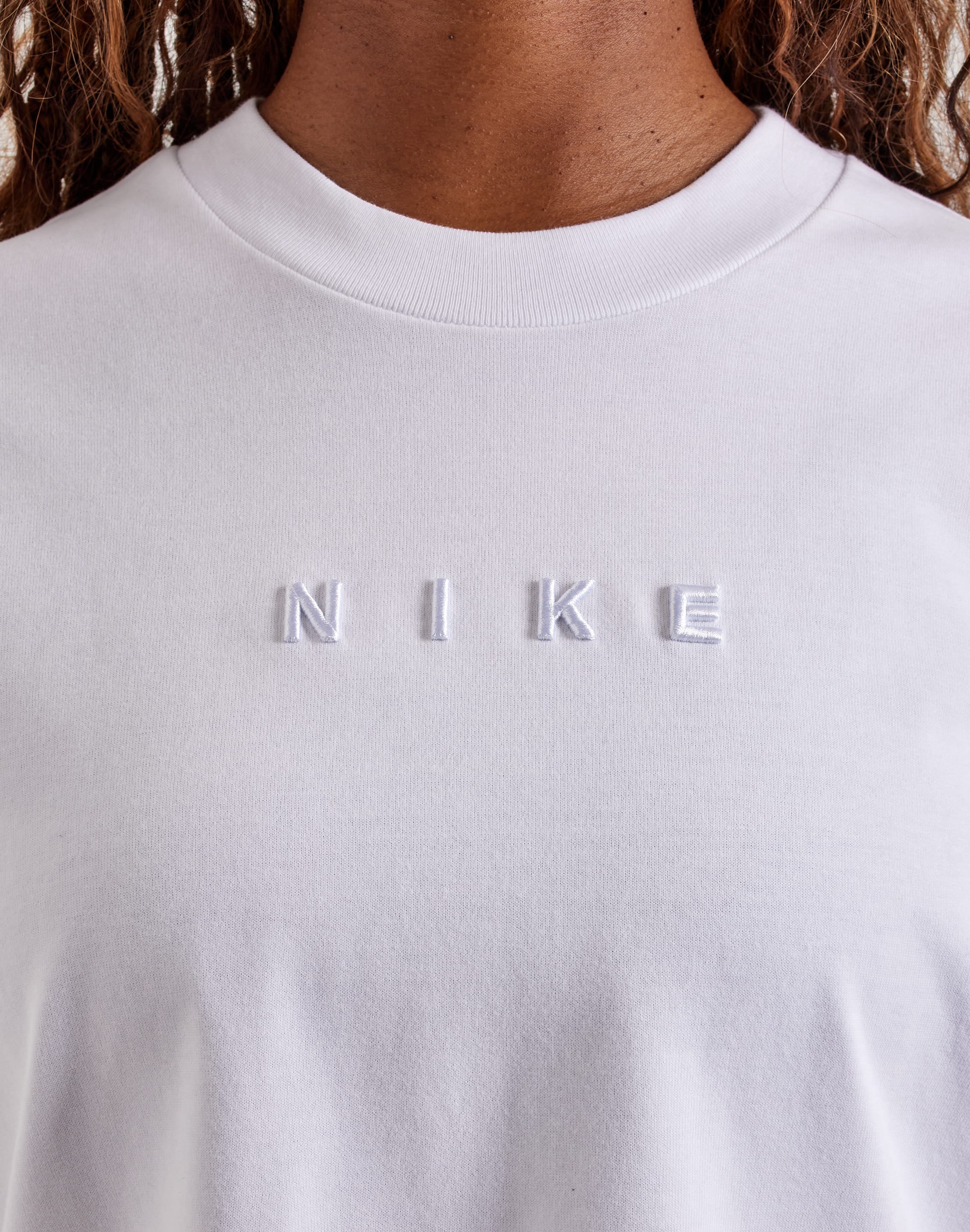 ქალის მაისური