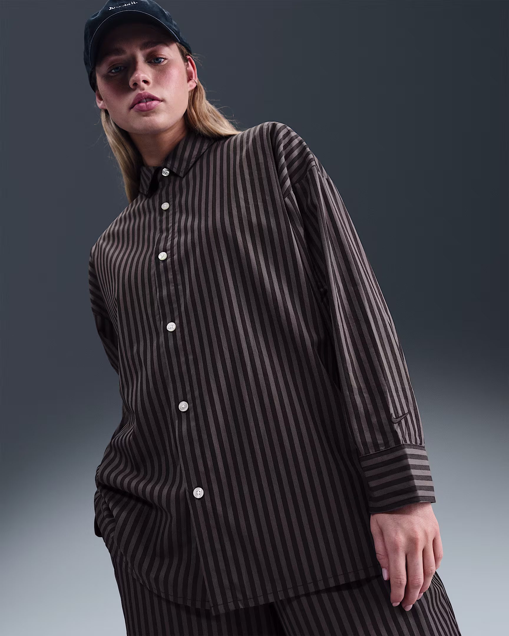 ქალის მაისური