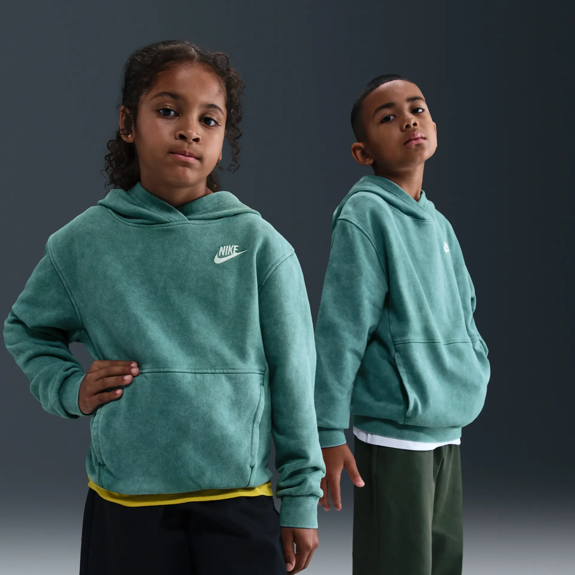 Nike ბავშვის ჯემპრი
