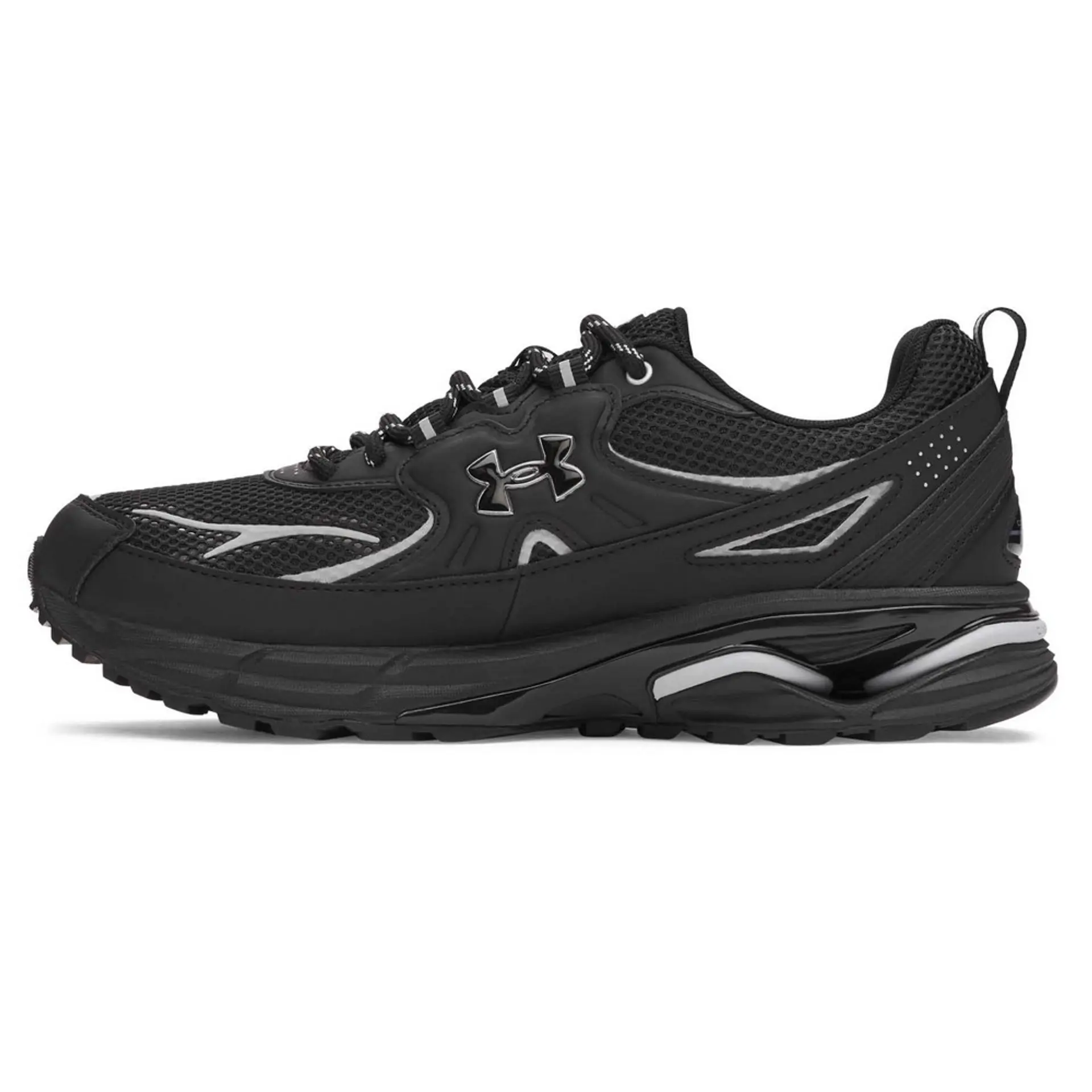 Under Armour მამაკაცის სპორტული ფეხსაცმელი
