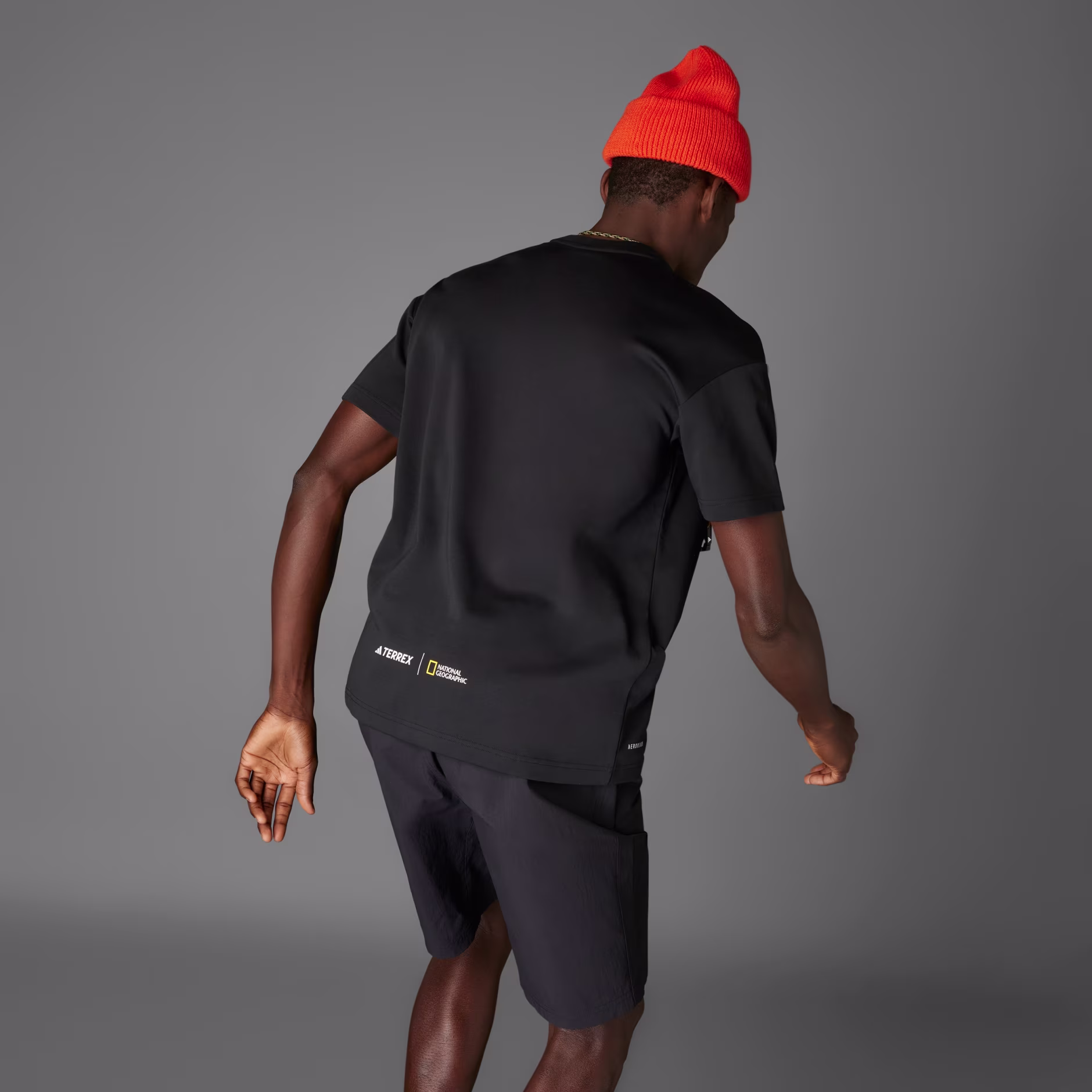 Adidas მამაკაცის მაისური NG U AR F GFX T