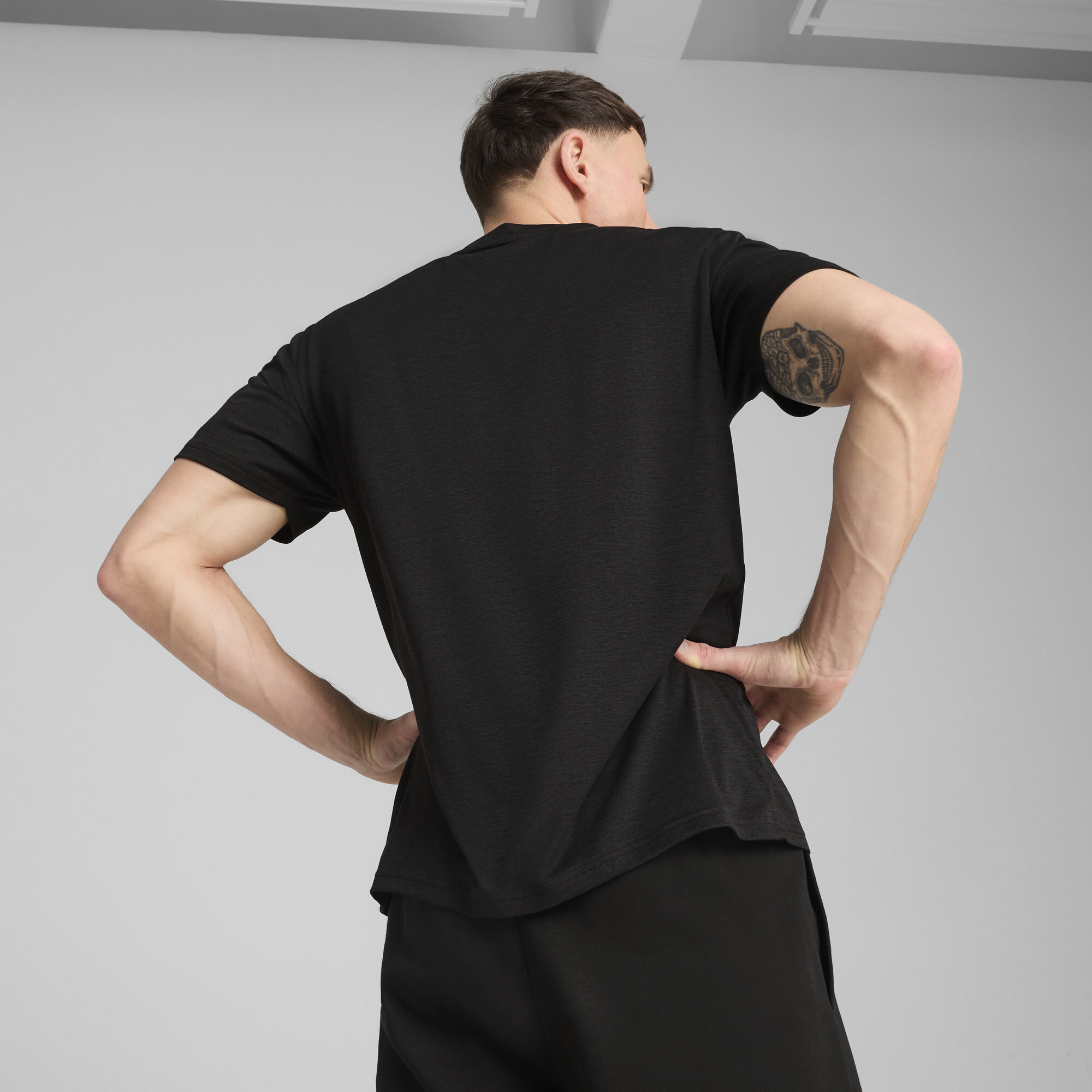 Puma მაისური M TAD ESSENTIALS HEATHER LEFT CHEST LOGO TEE