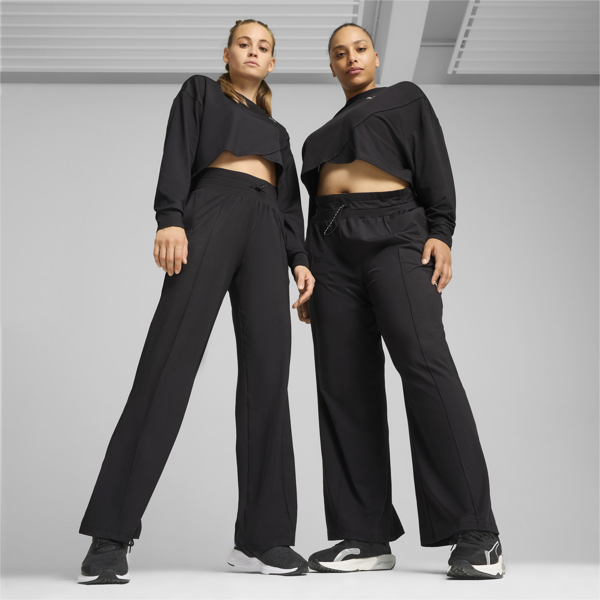 Puma ქალის შარვალი CLOUDSPUN HW WIDE LEG PANT PUMA Black