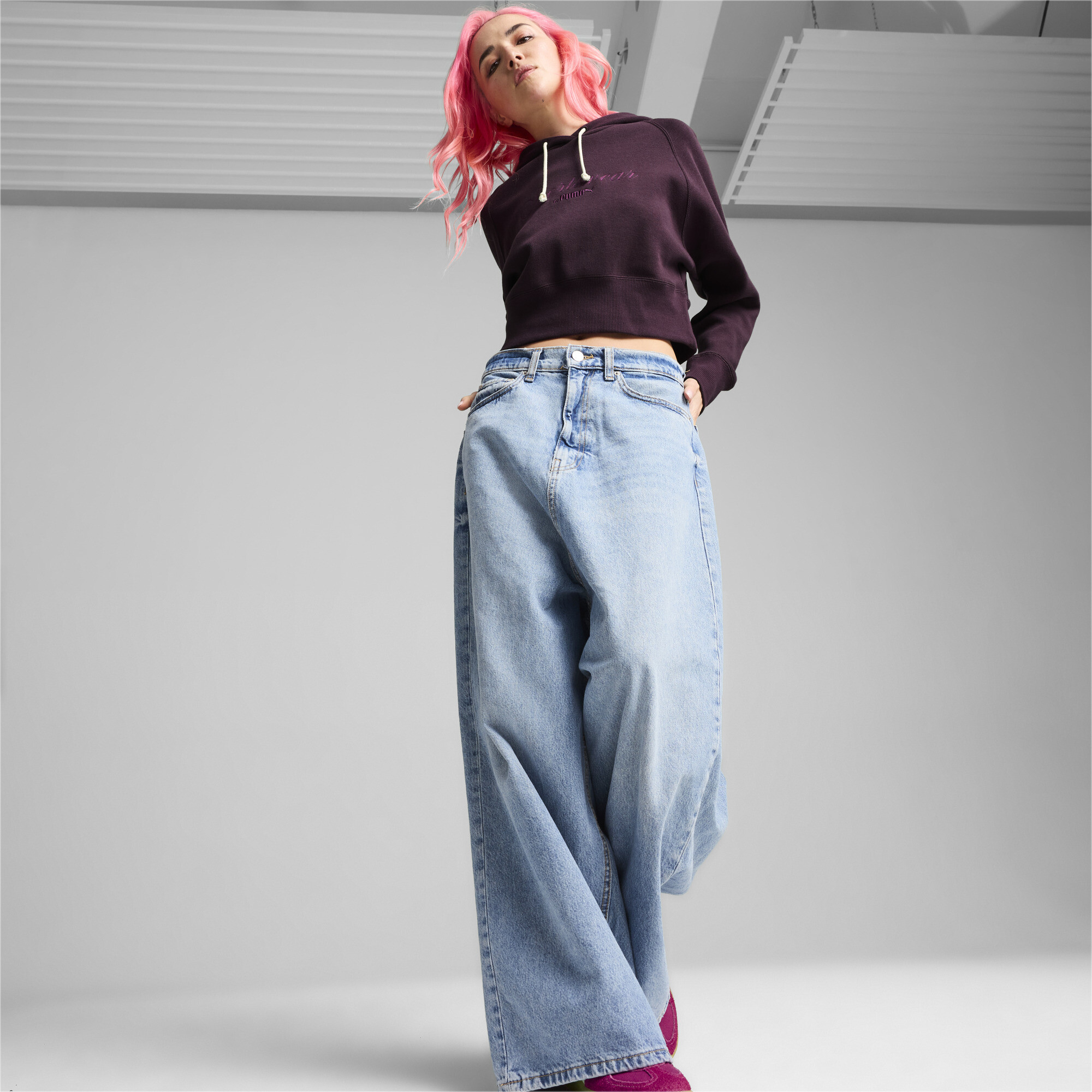 Puma ქალის ჯემპრი CLASSICS+ Relaxed Cropped Hoodie Midnigh