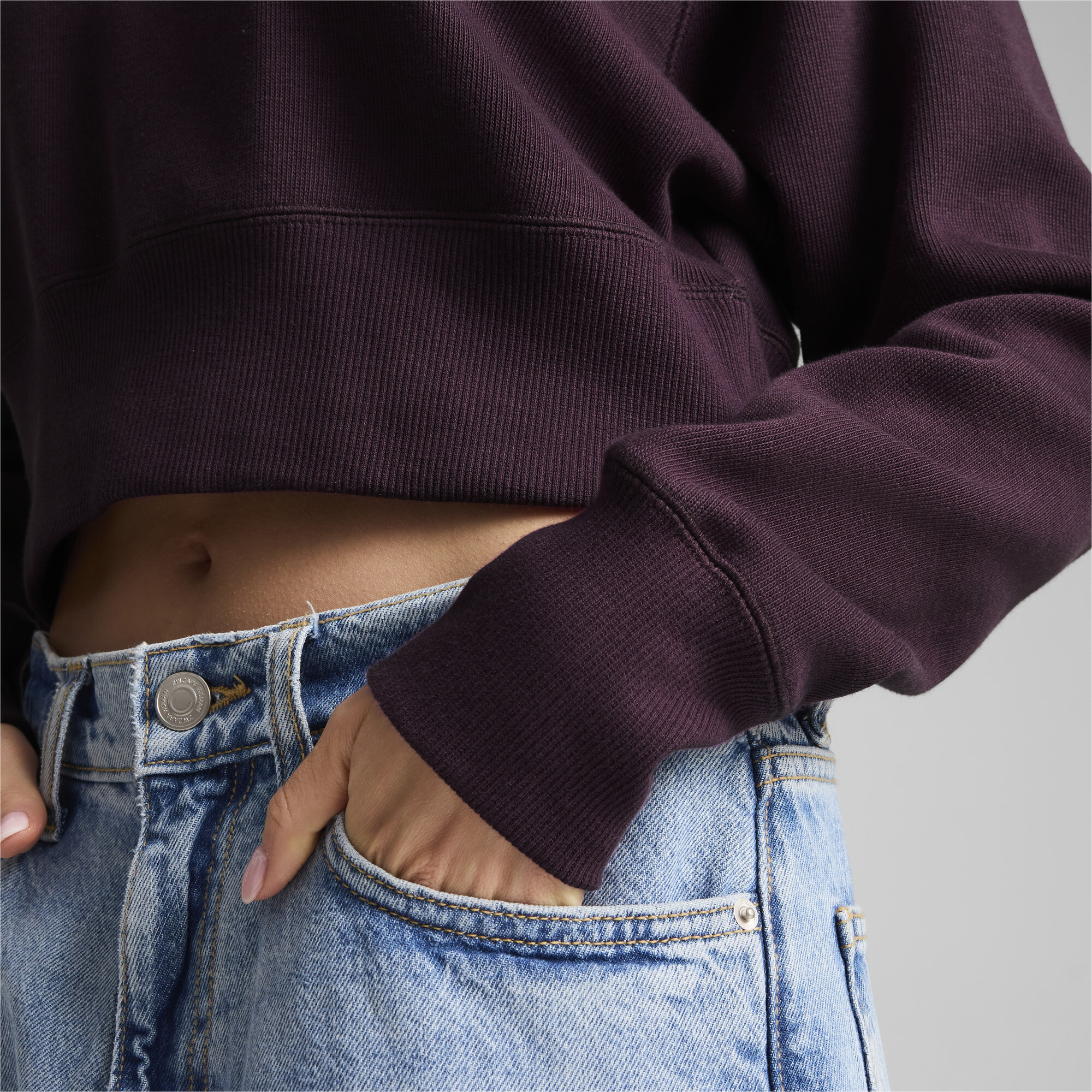 Puma ქალის ჯემპრი CLASSICS+ Relaxed Cropped Hoodie Midnigh