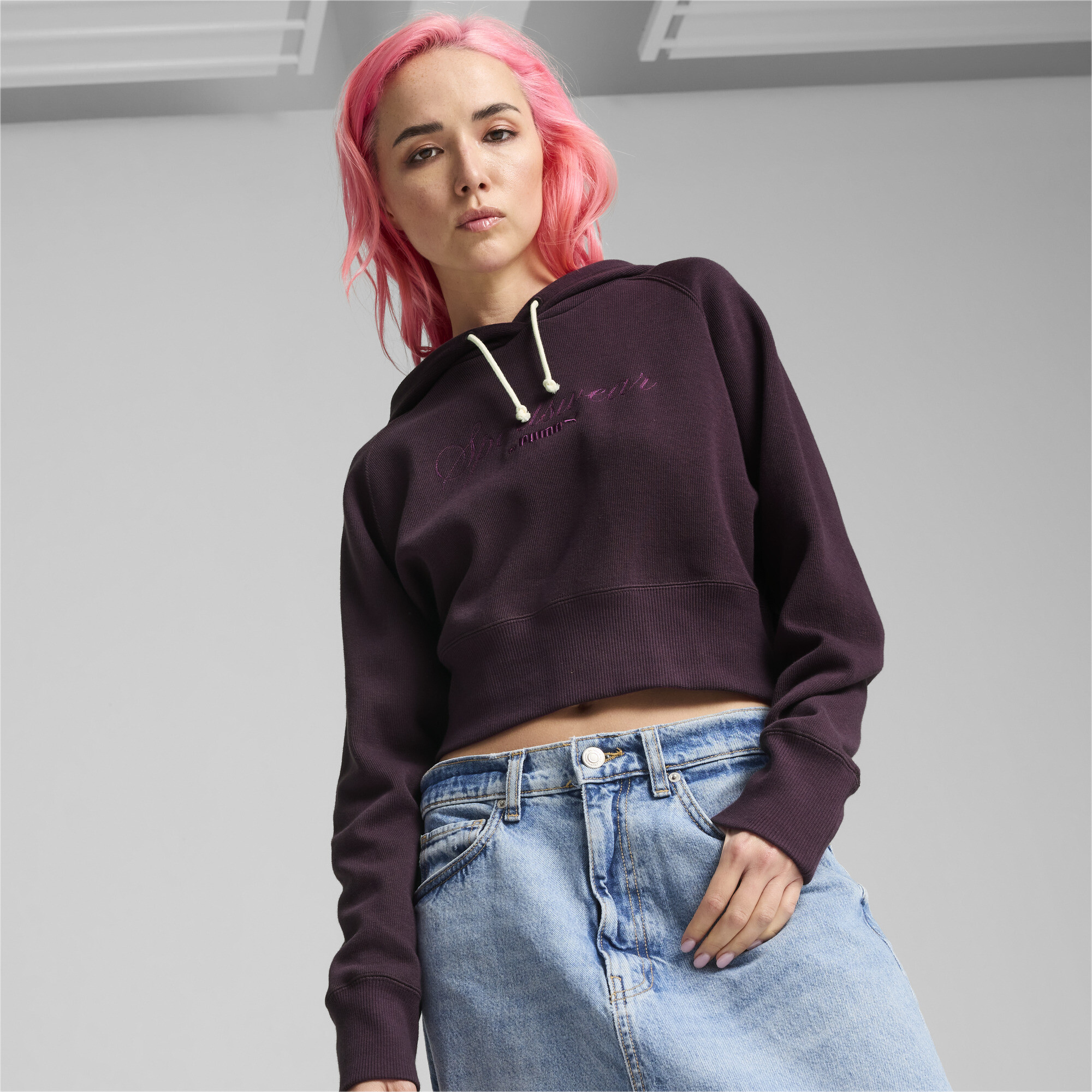 Puma ქალის ჯემპრი CLASSICS+ Relaxed Cropped Hoodie Midnigh
