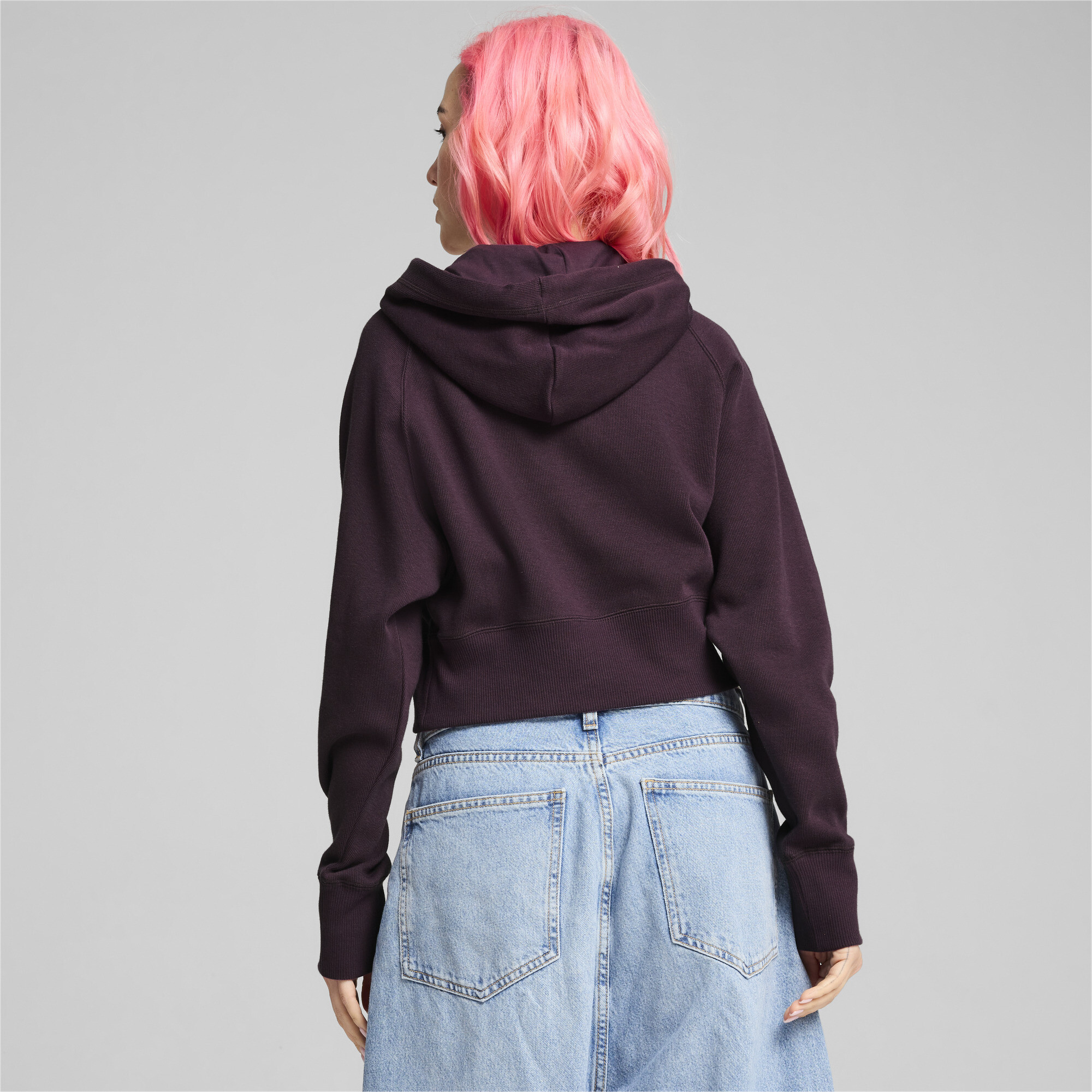 Puma ქალის ჯემპრი CLASSICS+ Relaxed Cropped Hoodie Midnigh