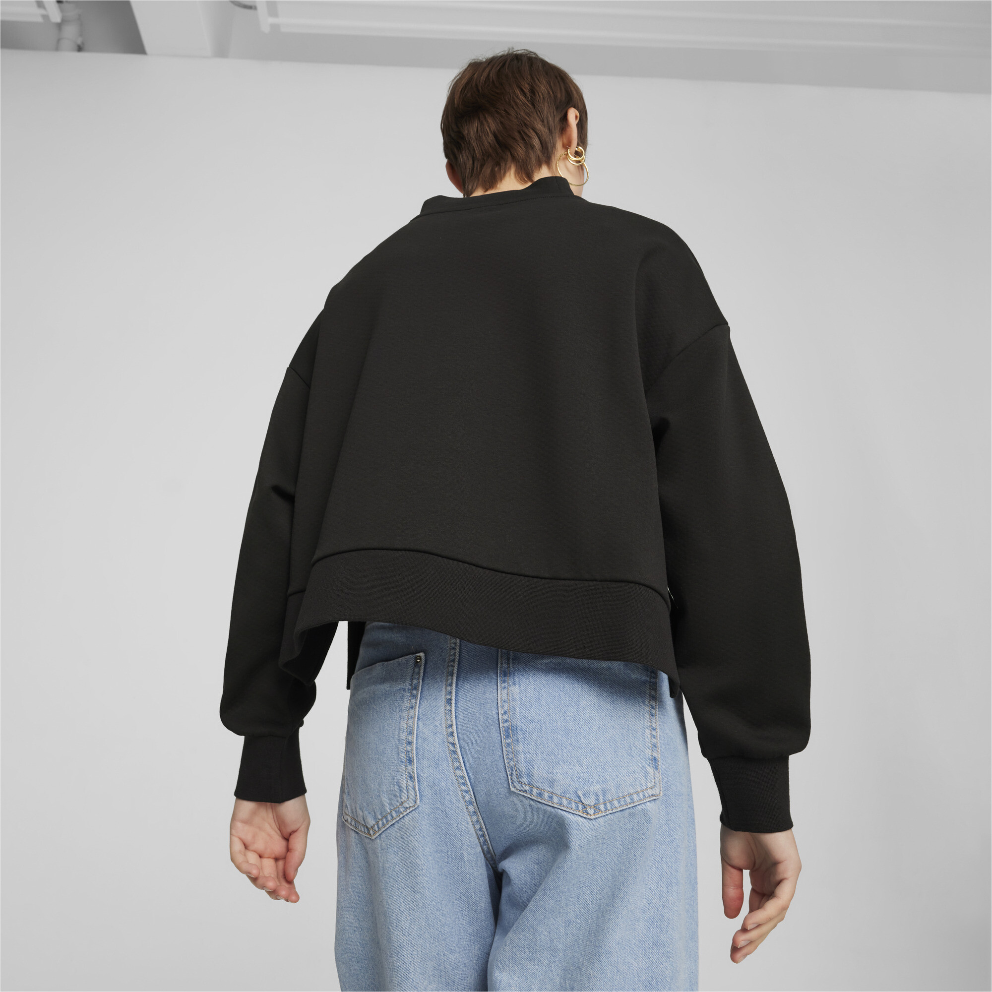 Puma ქალის ჯემპრი CLASSICS Oversized Crew DK PUMA Black