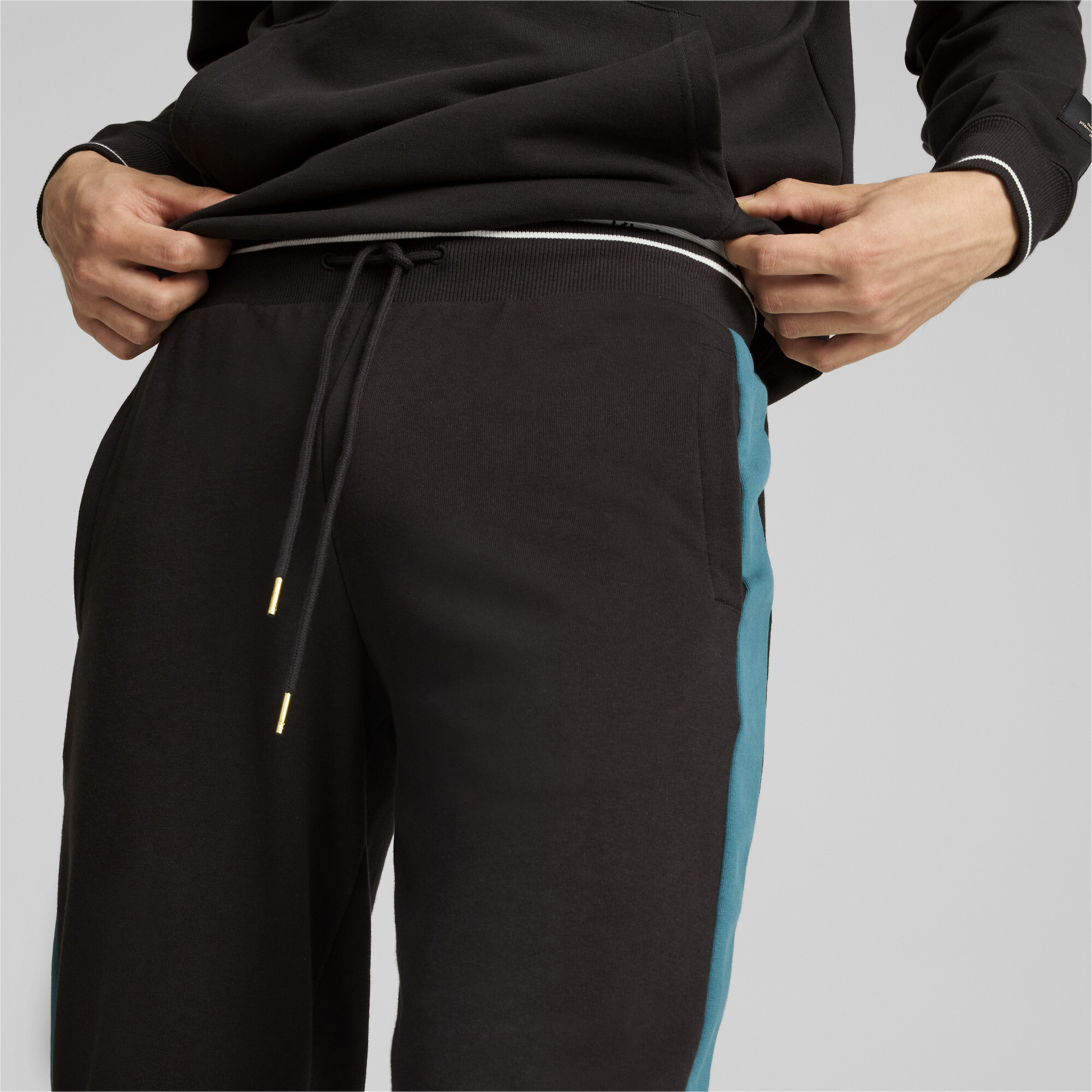 Puma შარვალი T7 PLAY.PARIS. Sweatpants TR PUMA Black