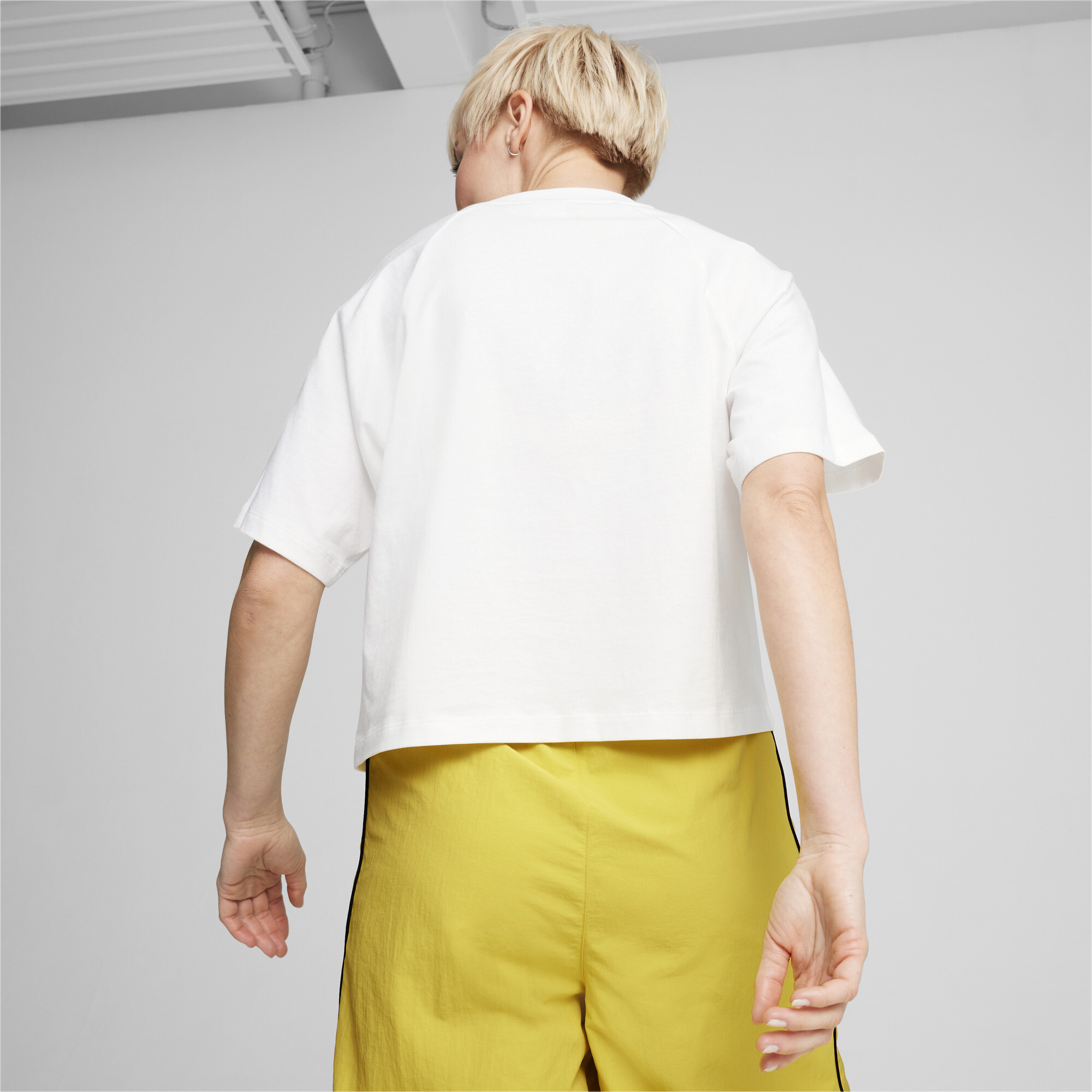 Puma ქალის მაისური CLASSICS PLAY.PARIS. Relaxed Tee PUMA Wh