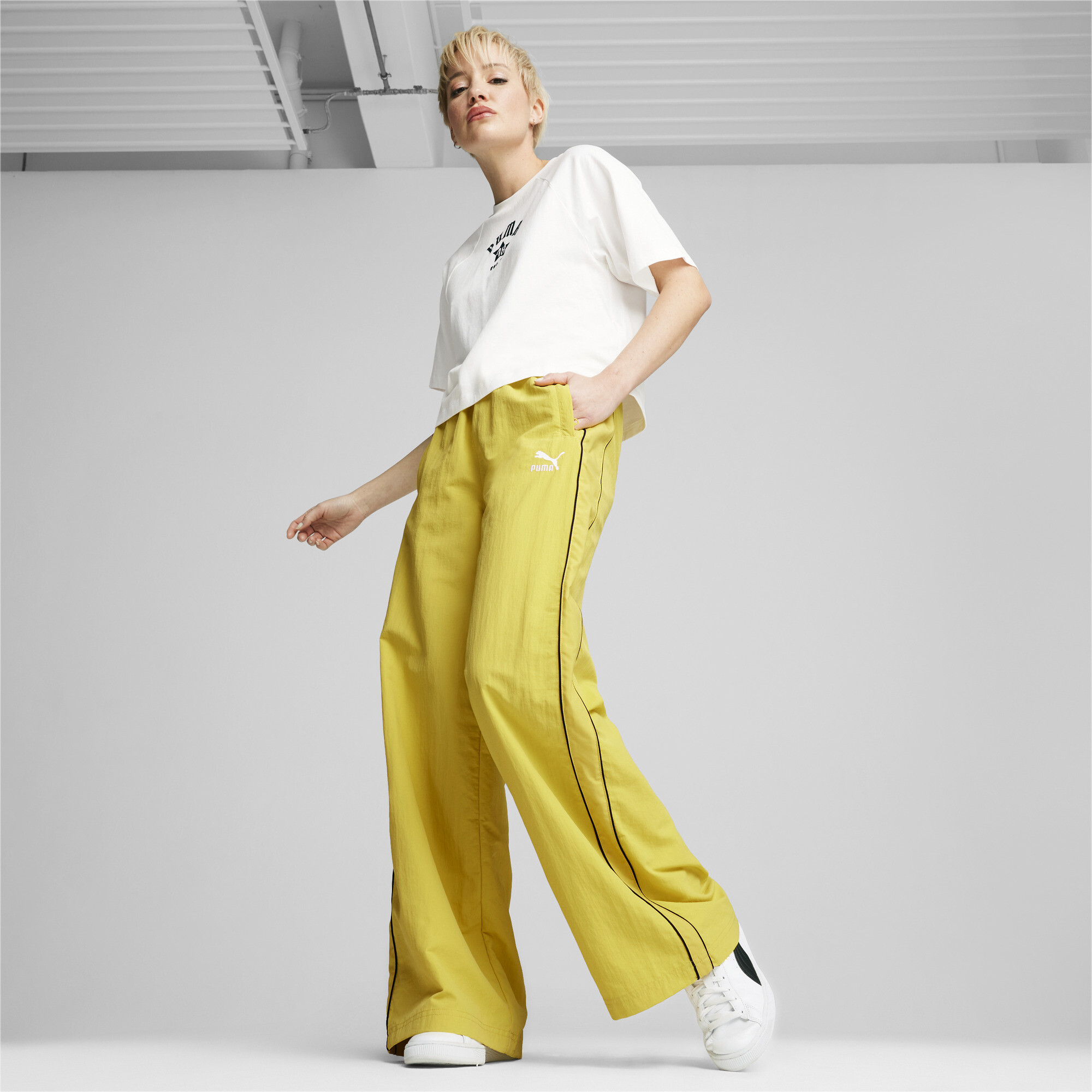 Puma ქალის მაისური CLASSICS PLAY.PARIS. Relaxed Tee PUMA Wh