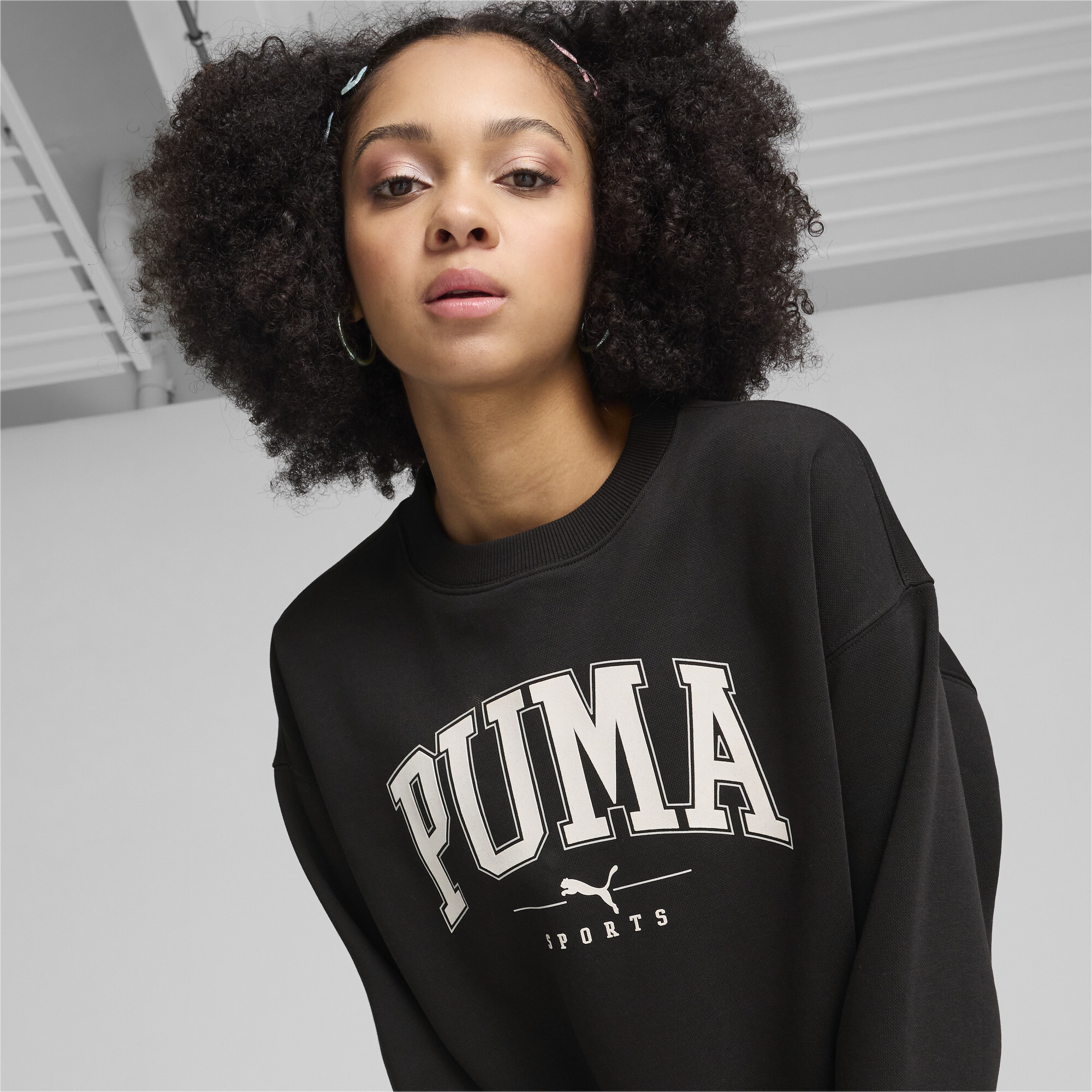 Puma ქალის ჯემპრი PUMA SQUAD Crew FL PUMA Black