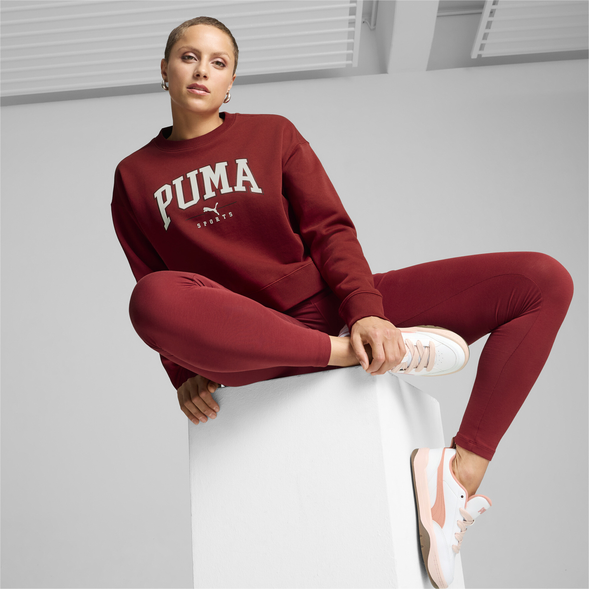 Puma ქალის ჯემპრი PUMA SQUAD Crew FL Intense Red