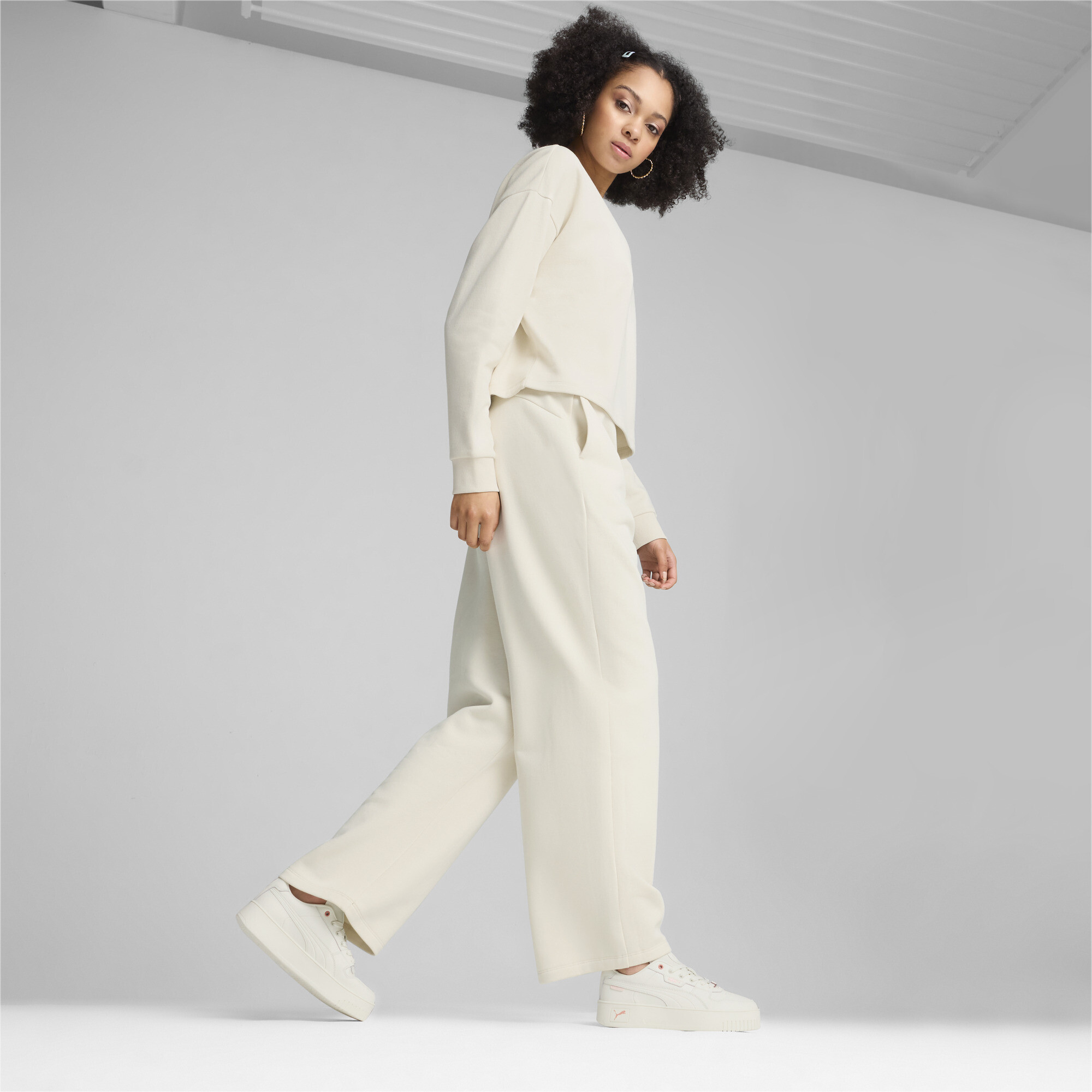 Puma ქალის შარვალი ESS+ Class Act Pants FL Alpine Snow