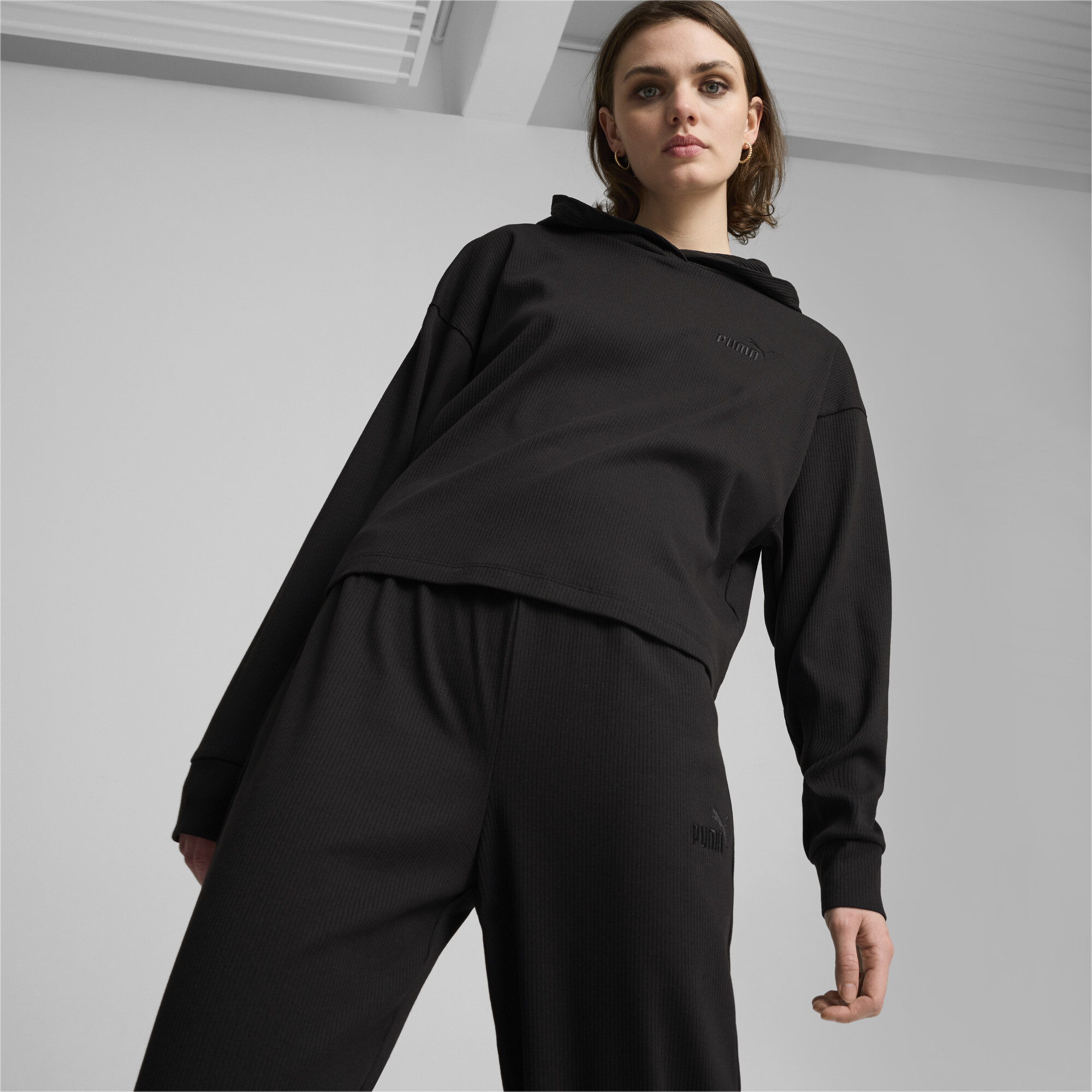 Puma ქალის ჯემპრი ESS ELEVATED Hoodie PUMA Black