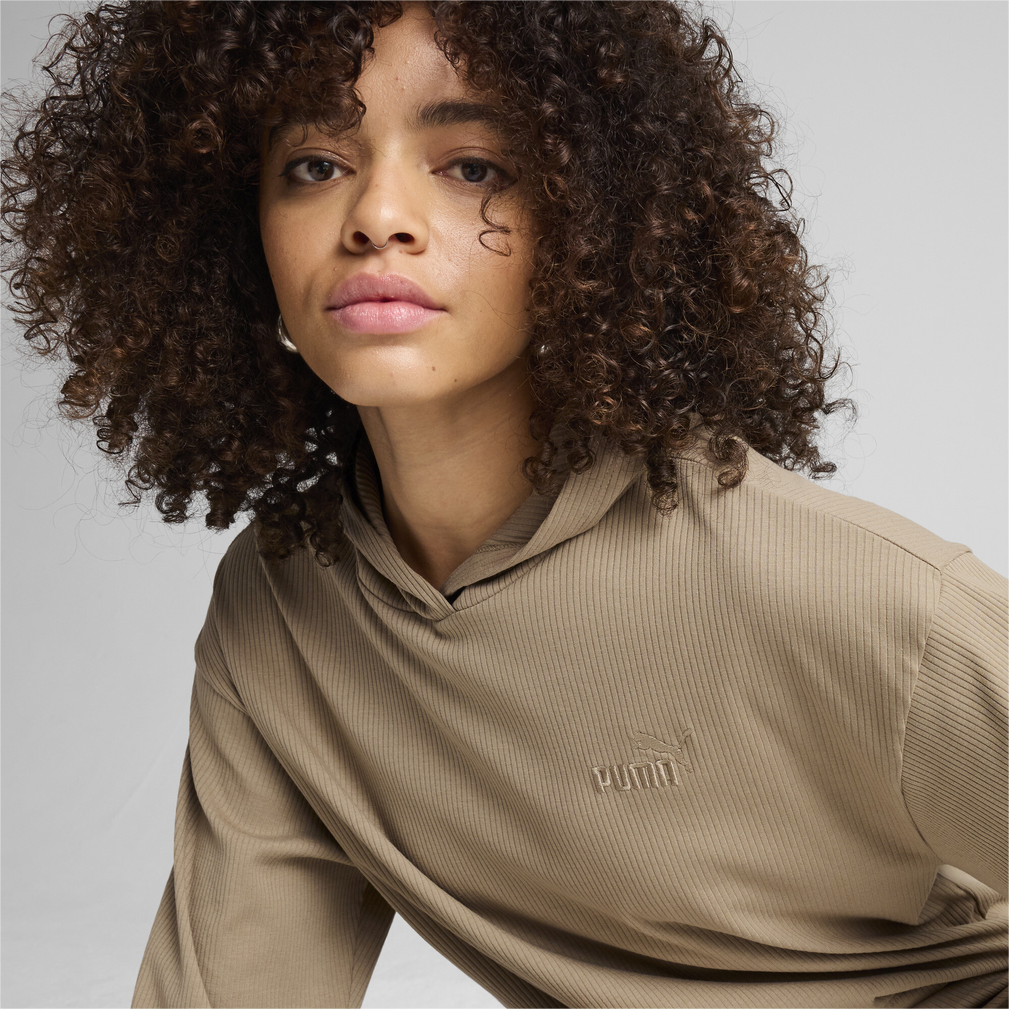 Puma ქალის ჯემპრი ESS ELEVATED Hoodie Oak Branch