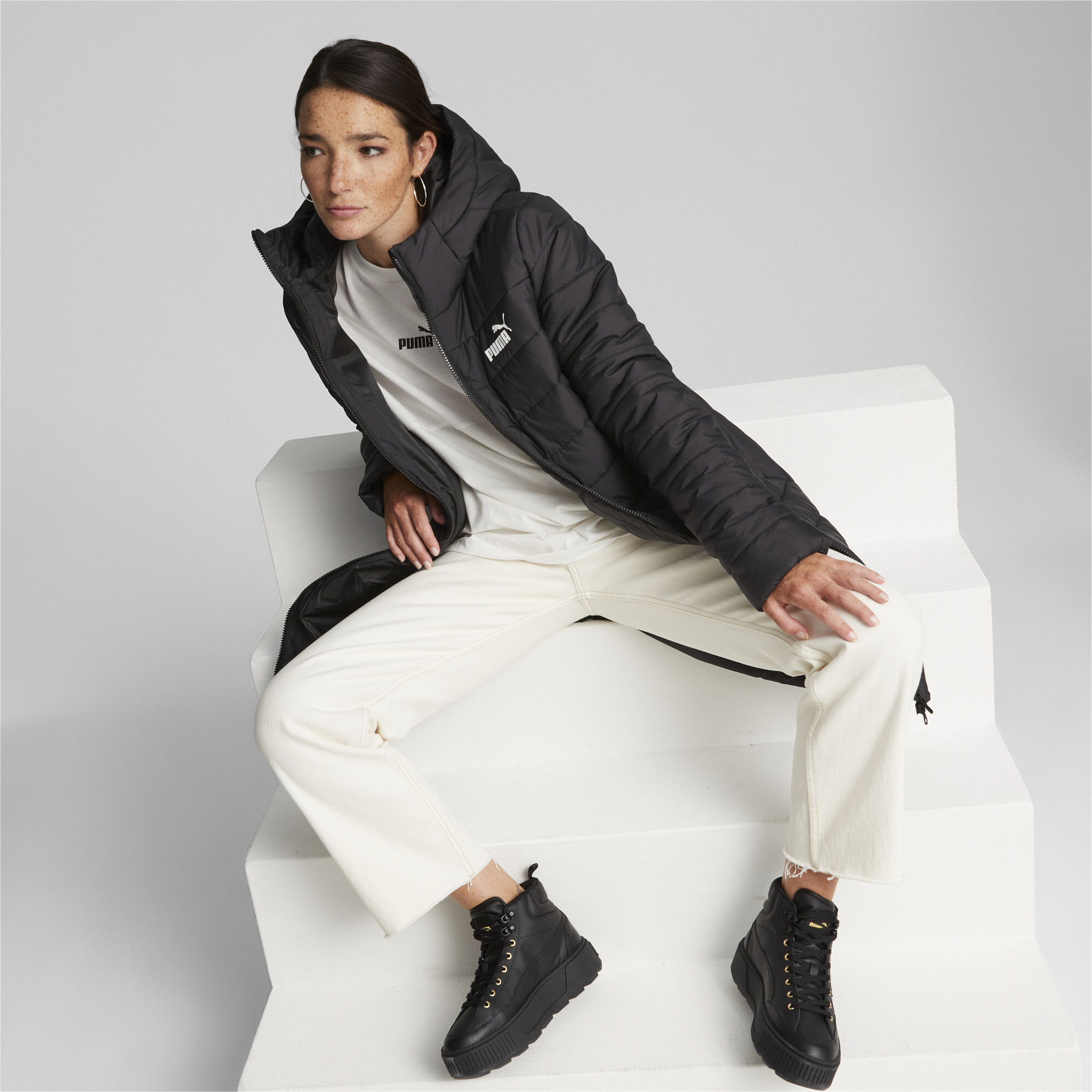 Puma ქალის  ქურთუკი ESS Hooded Padded Coat