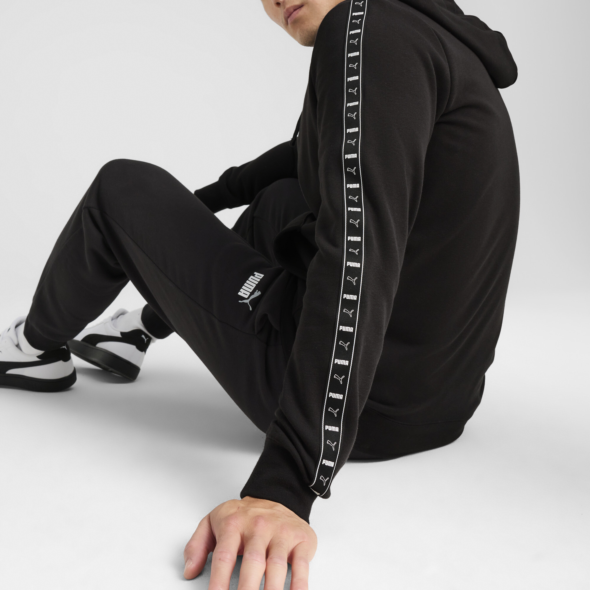 Puma მაისური ESS TAPE Full-Zip Hoodie TR