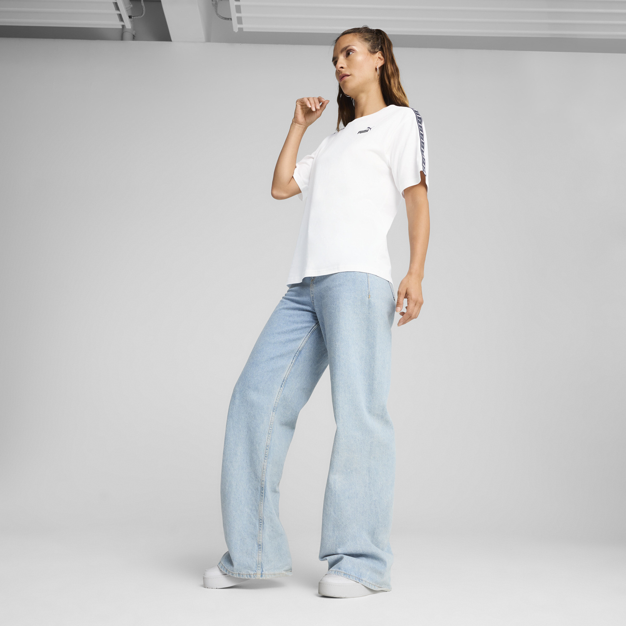 Puma ქალის მაისური ESS TAPE Tee