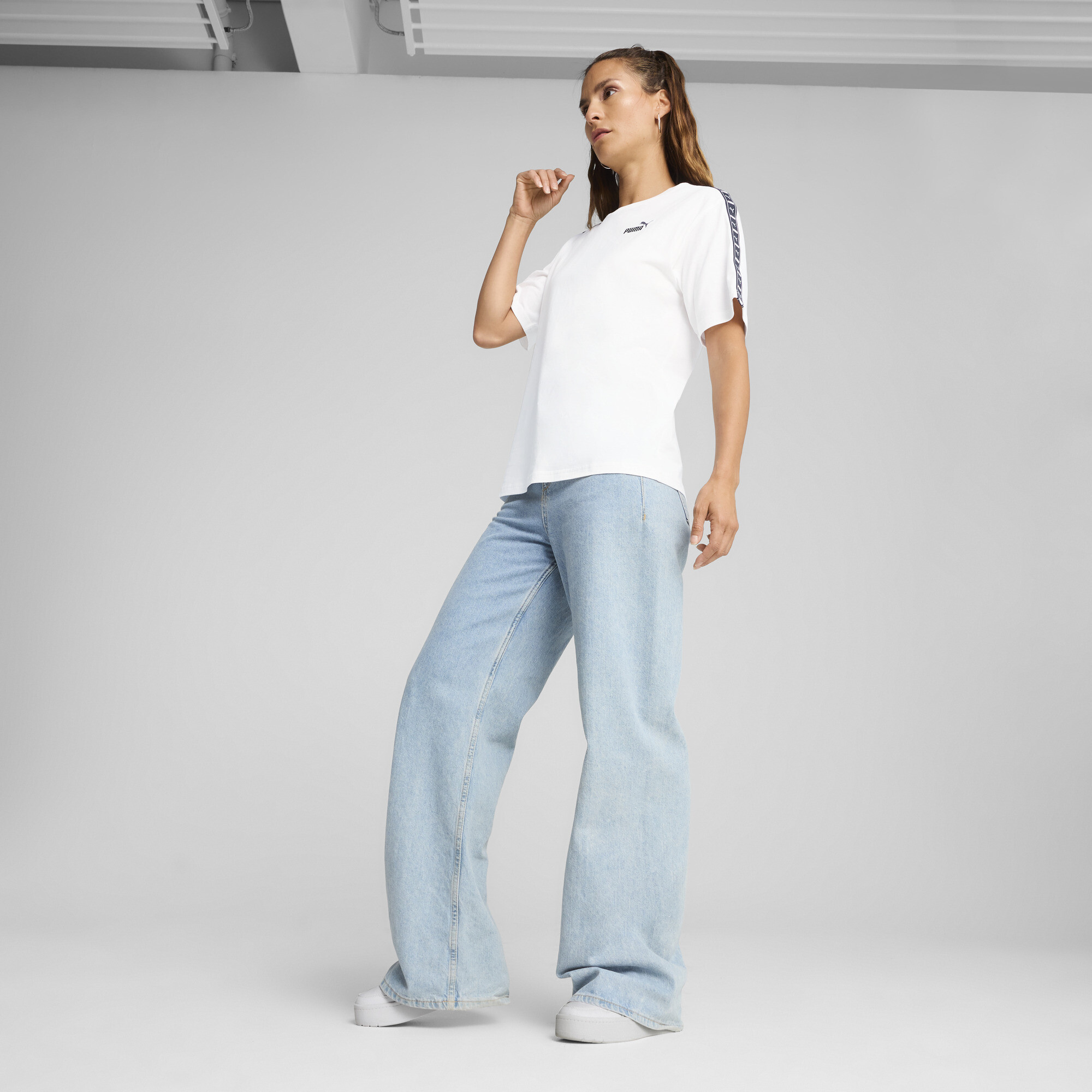 Puma ქალის მაისური ESS TAPE Tee