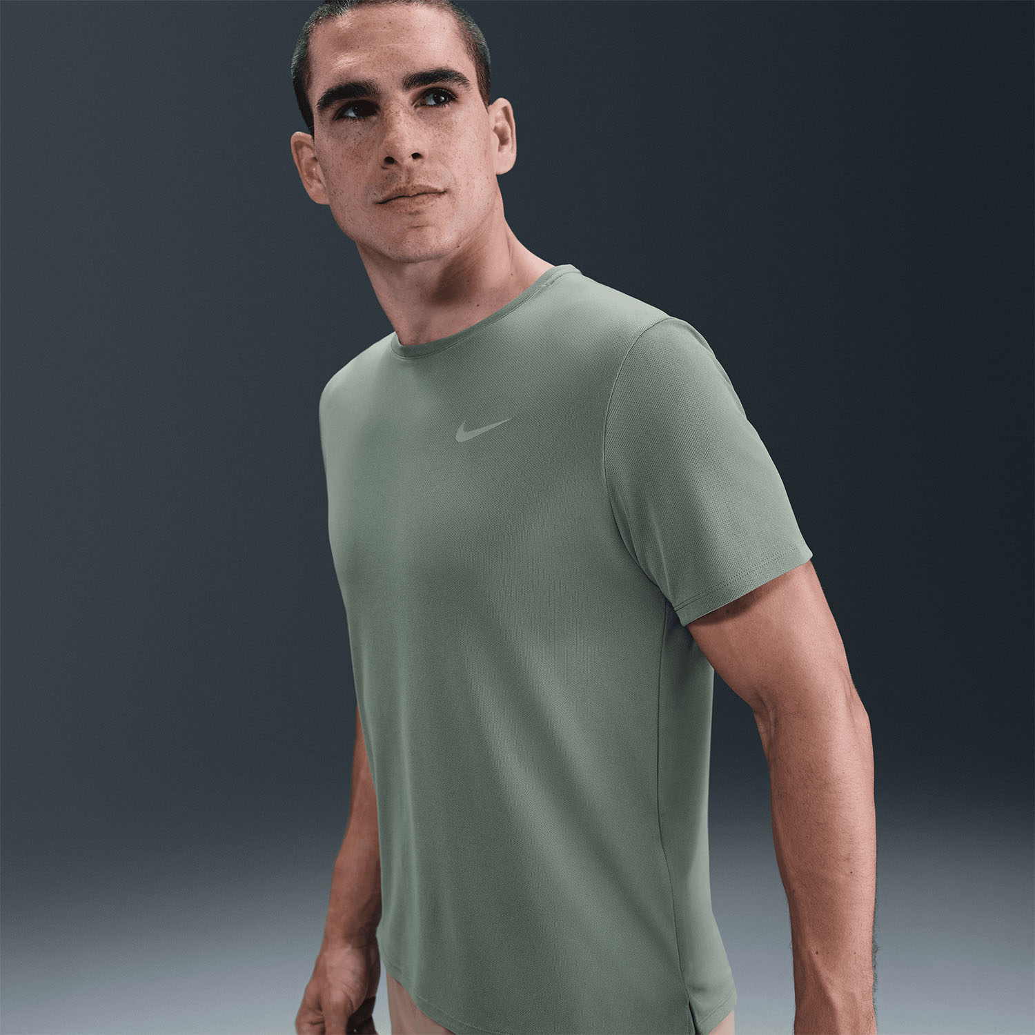 Nike მამაკაცის მაისური