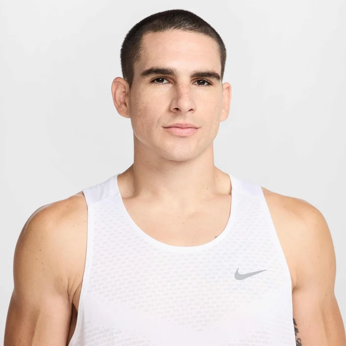 Nike მამაკაცის მაისური