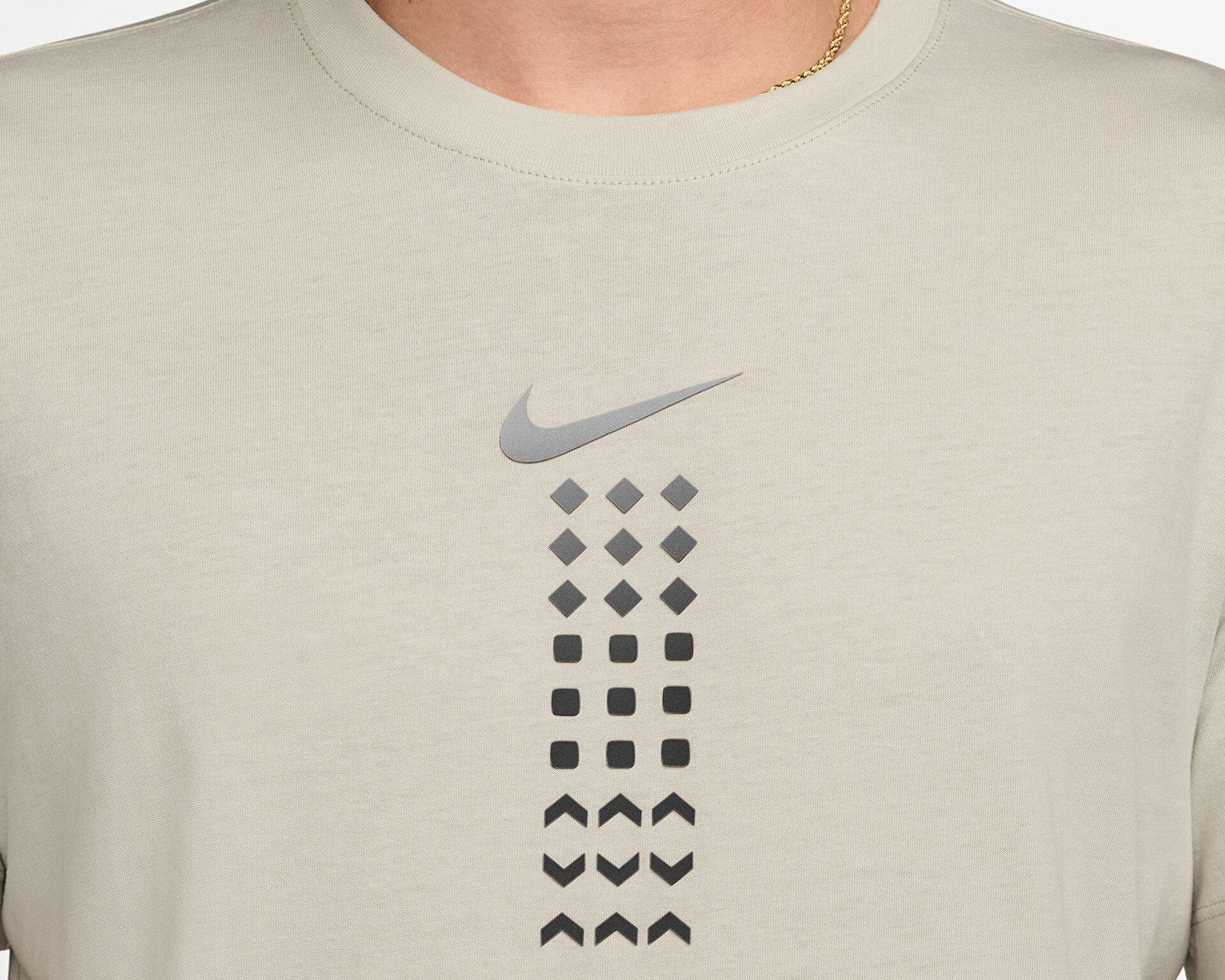 Nike მამაკაცის მაისური