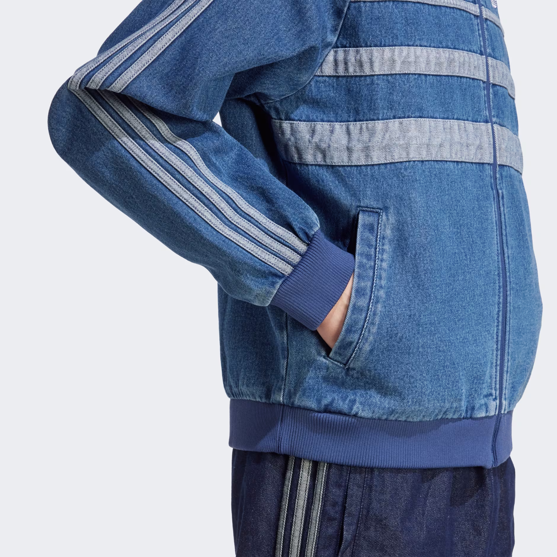 Adidas მამაკაცის ჯემპრი
