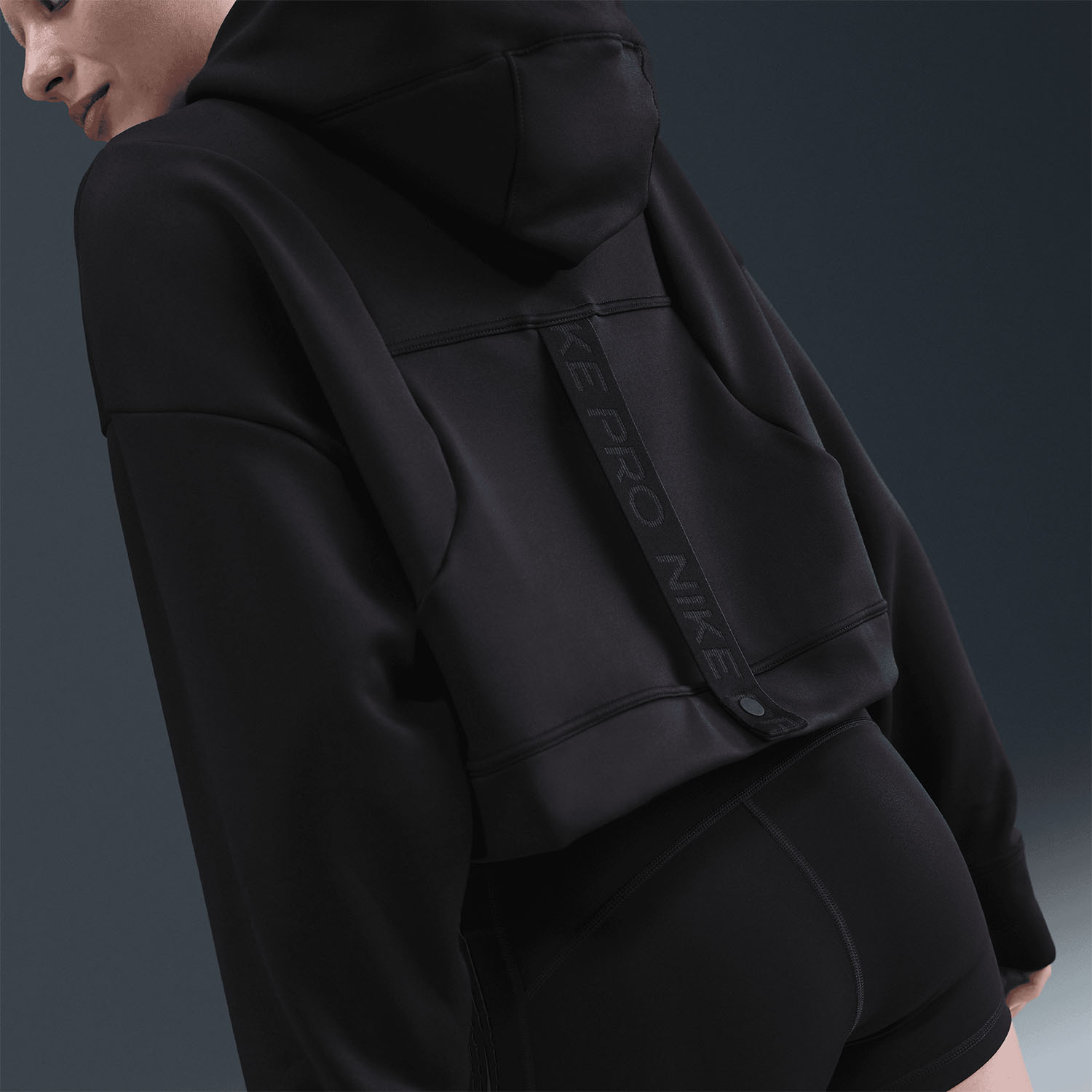 Nike ქალის ჯემპრი