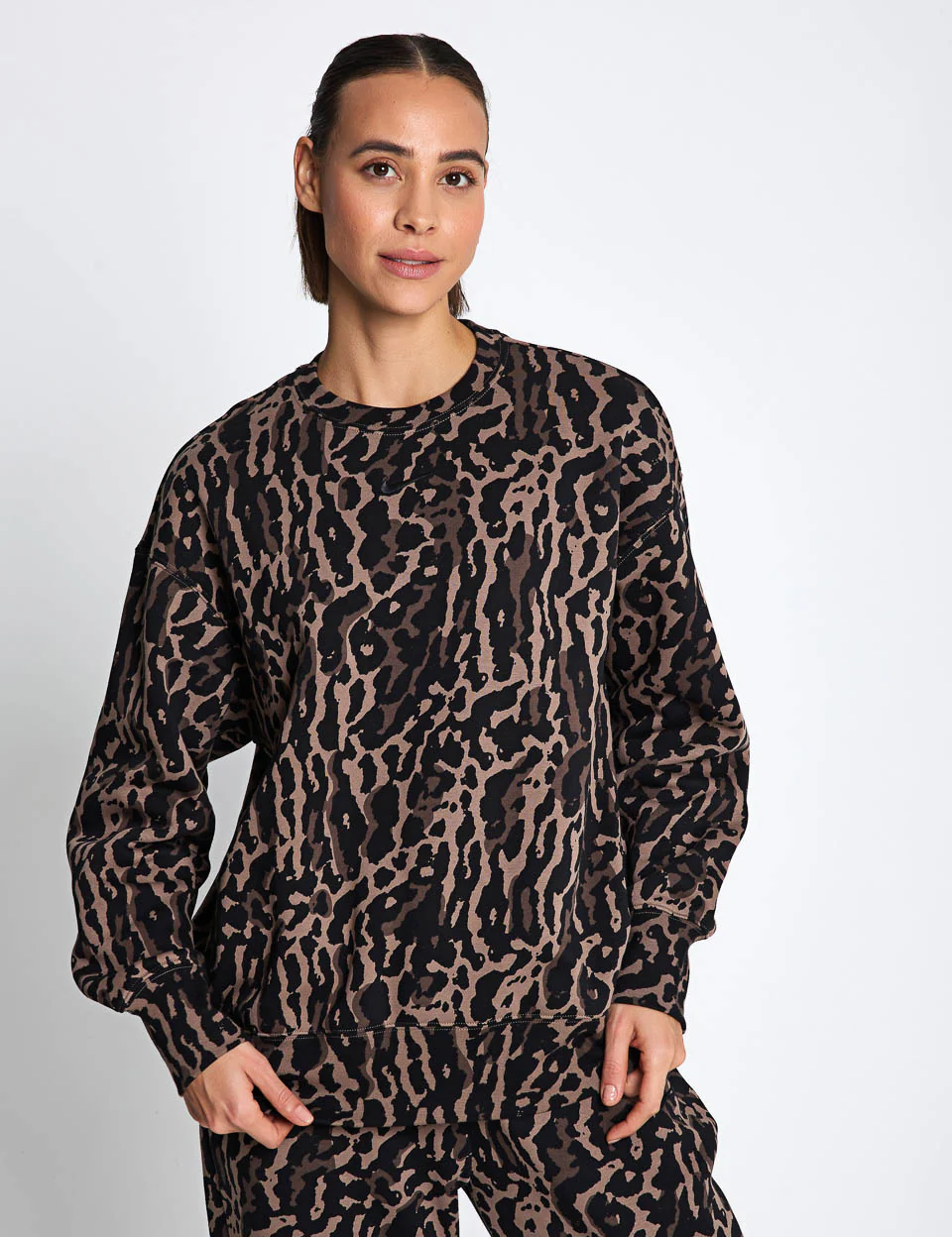 ქალის ჯემპრი