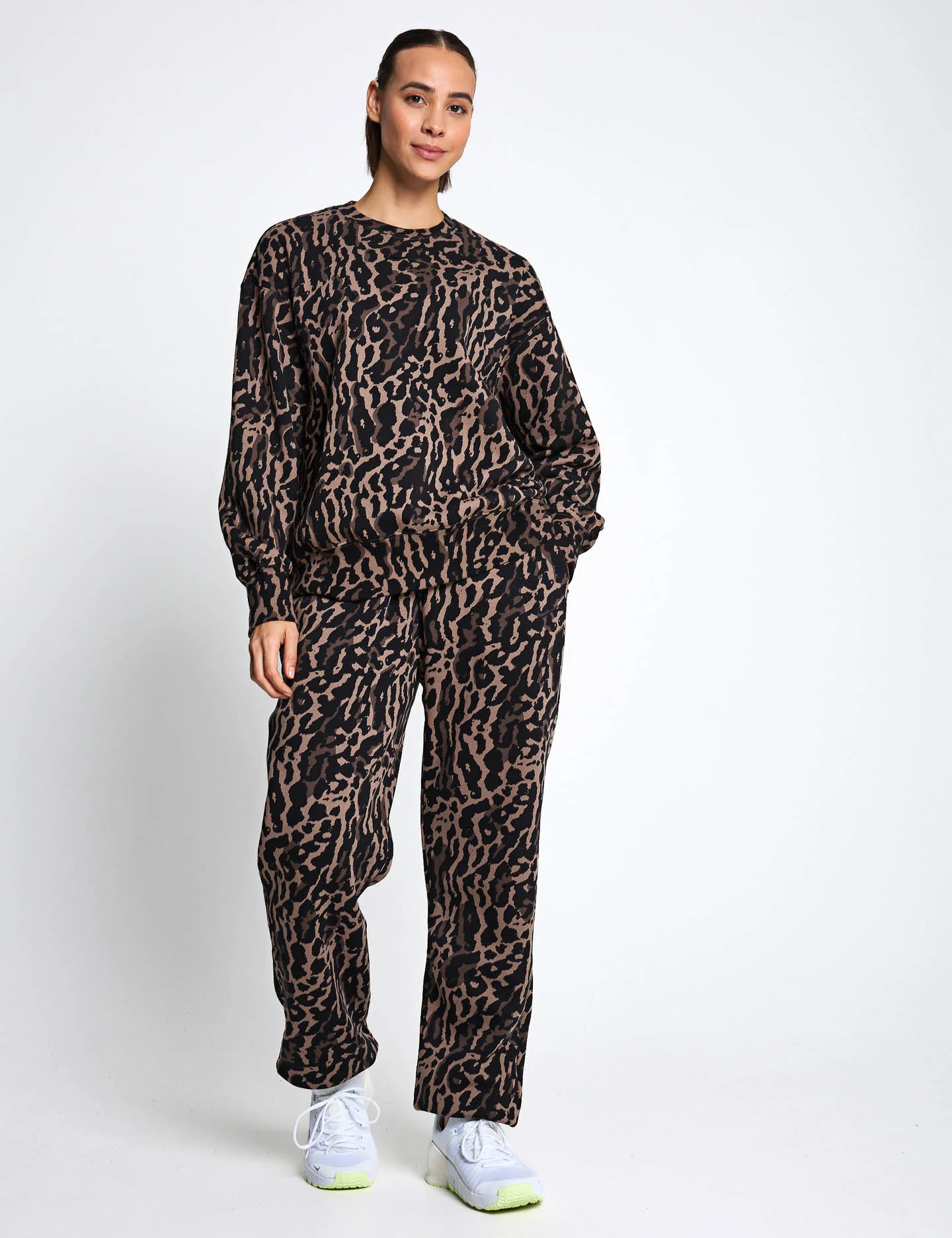 ქალის ჯემპრი