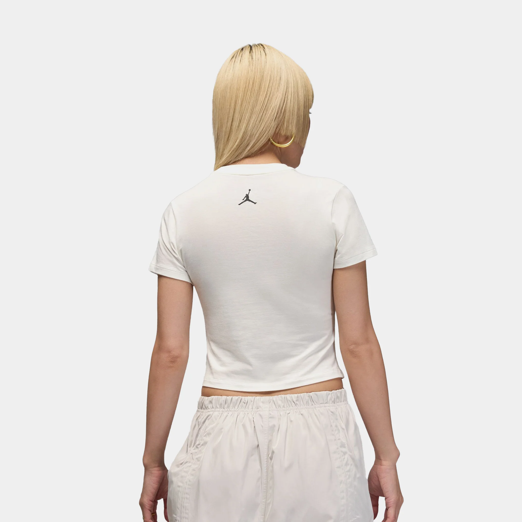 ქალის მაისური