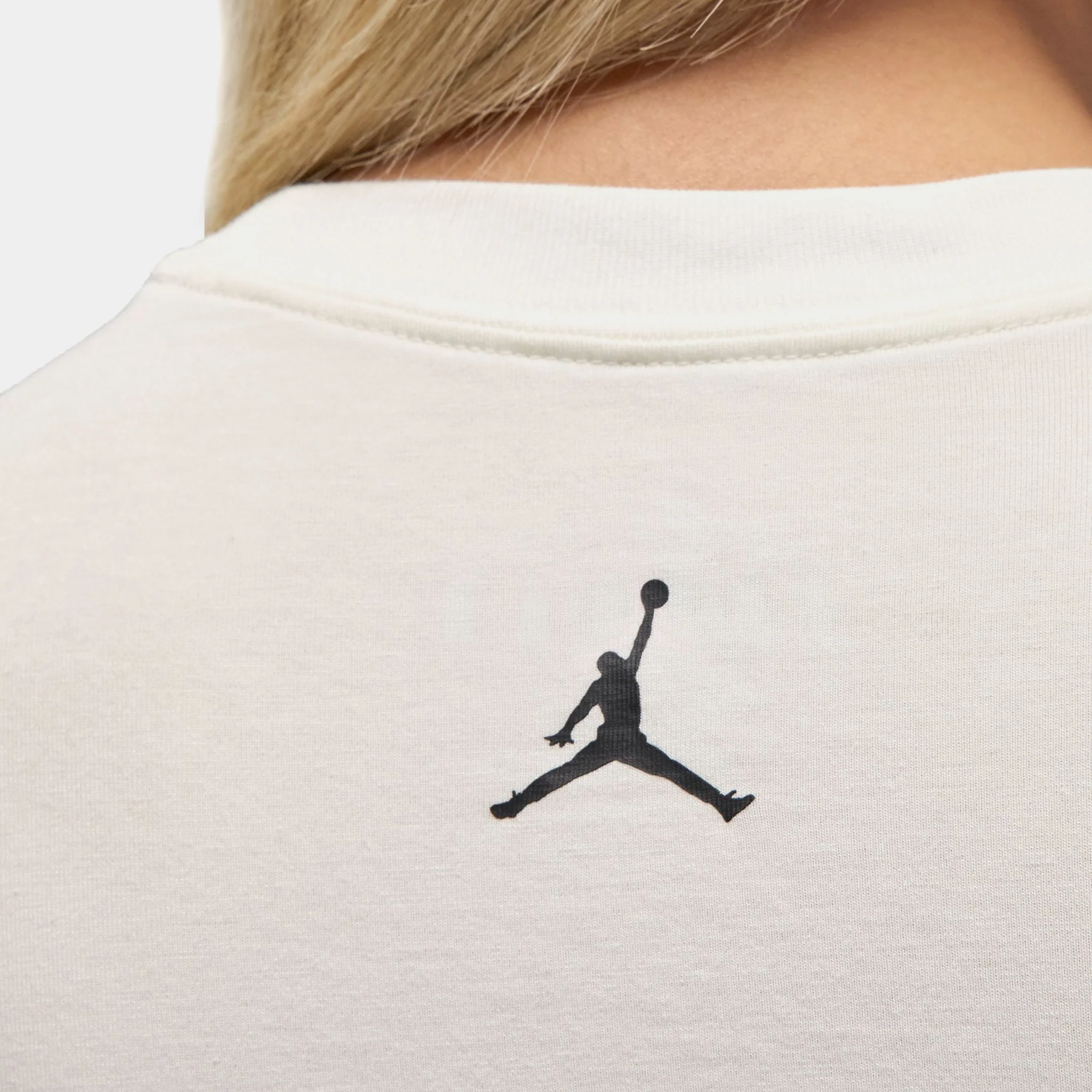 ქალის მაისური