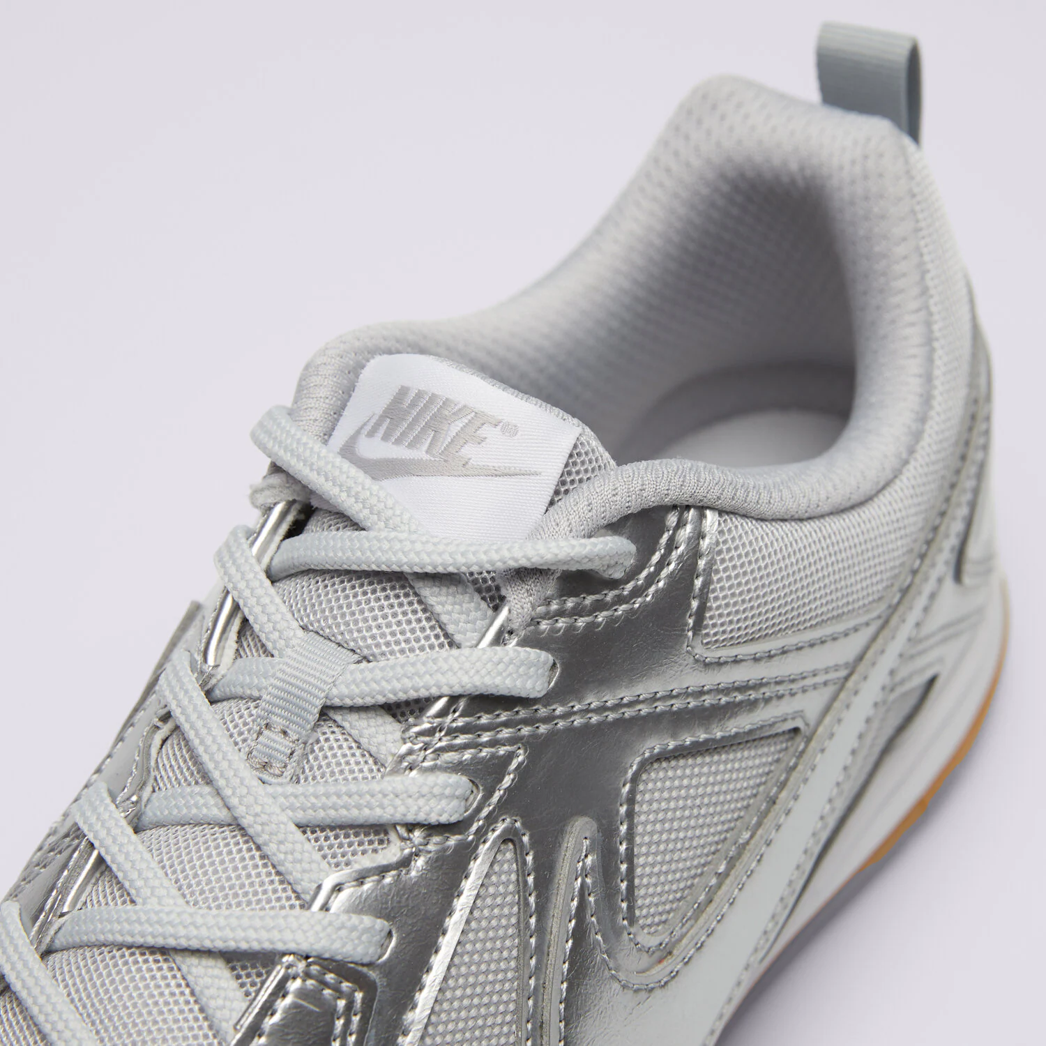 ბავშვის სპორტული ფეხსაცმელი