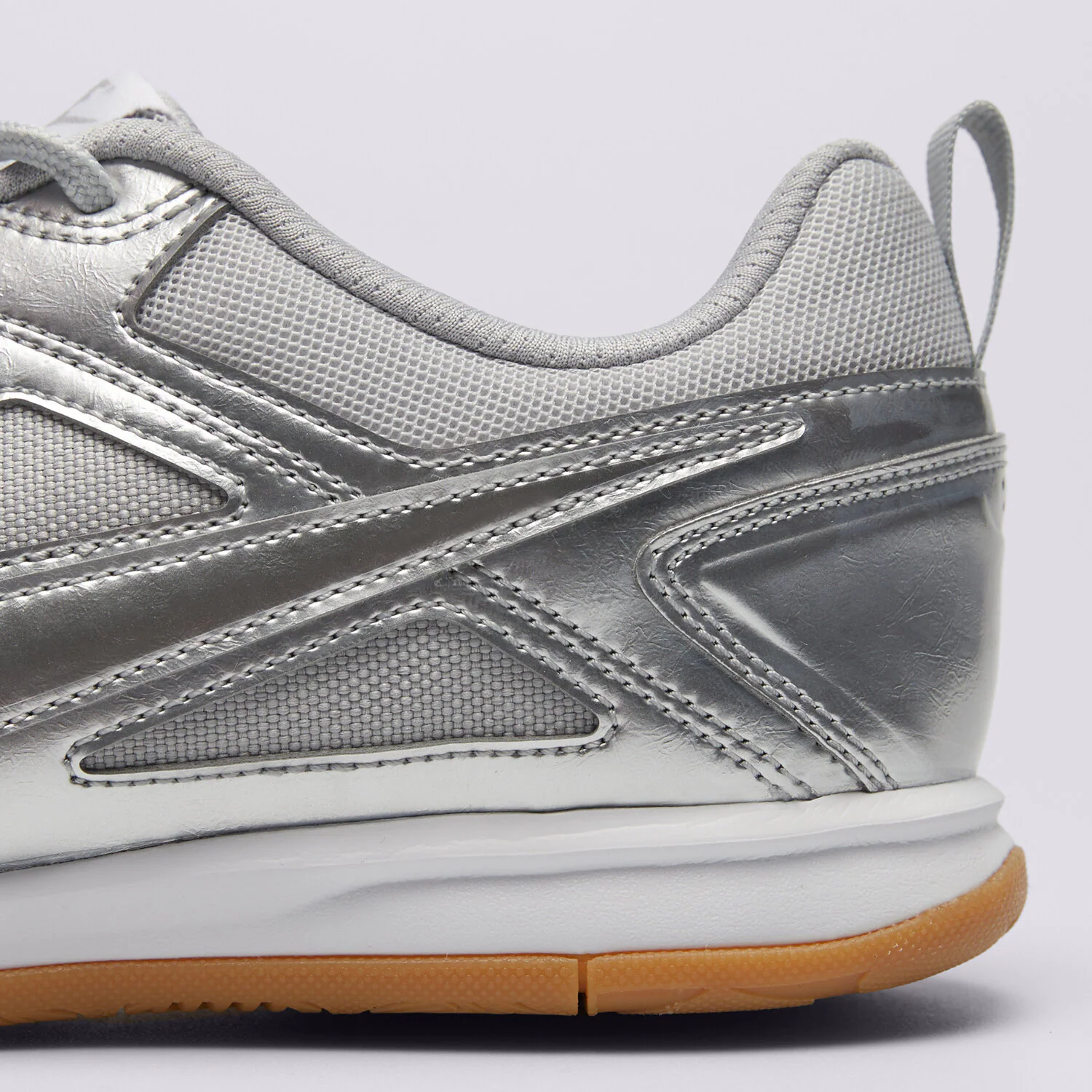 ბავშვის სპორტული ფეხსაცმელი